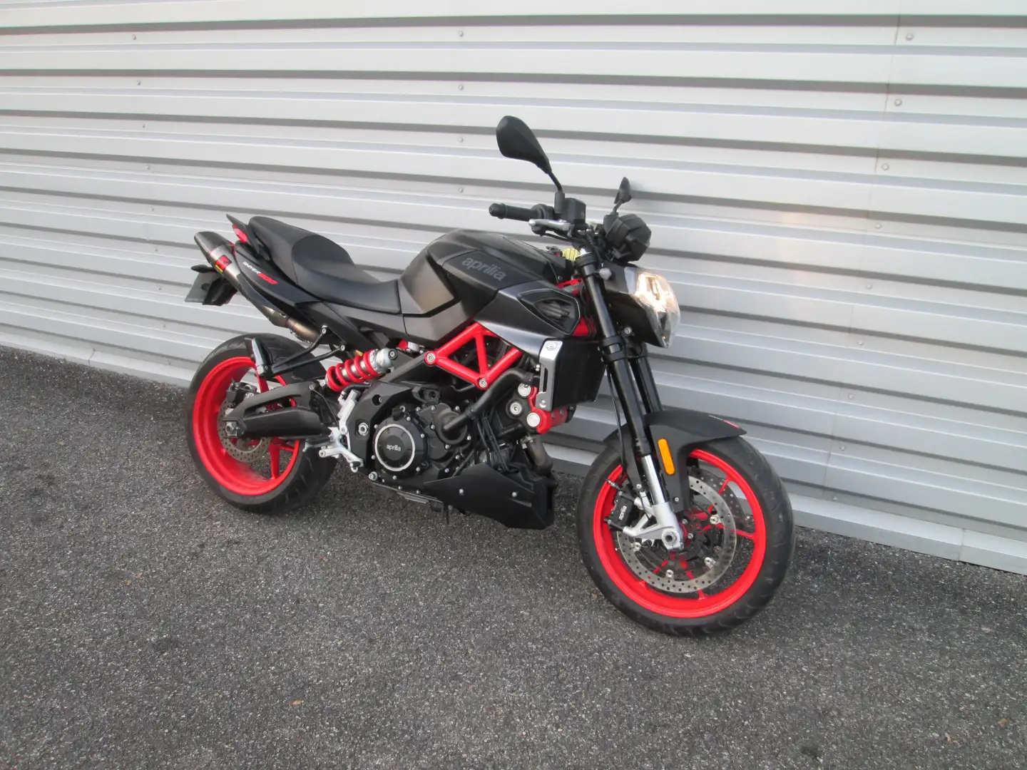 Aprilia Shiver 900 Negro - 1