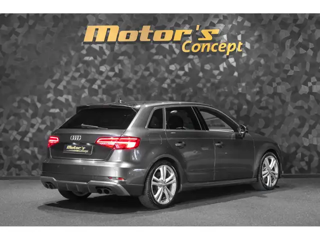 Audi S3 view 3
