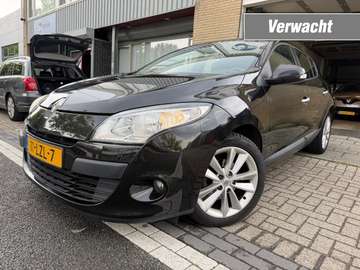 1.6 Celsium 5DRS CLIMA NAVI NETTE AUTO 2DE EIG NAP