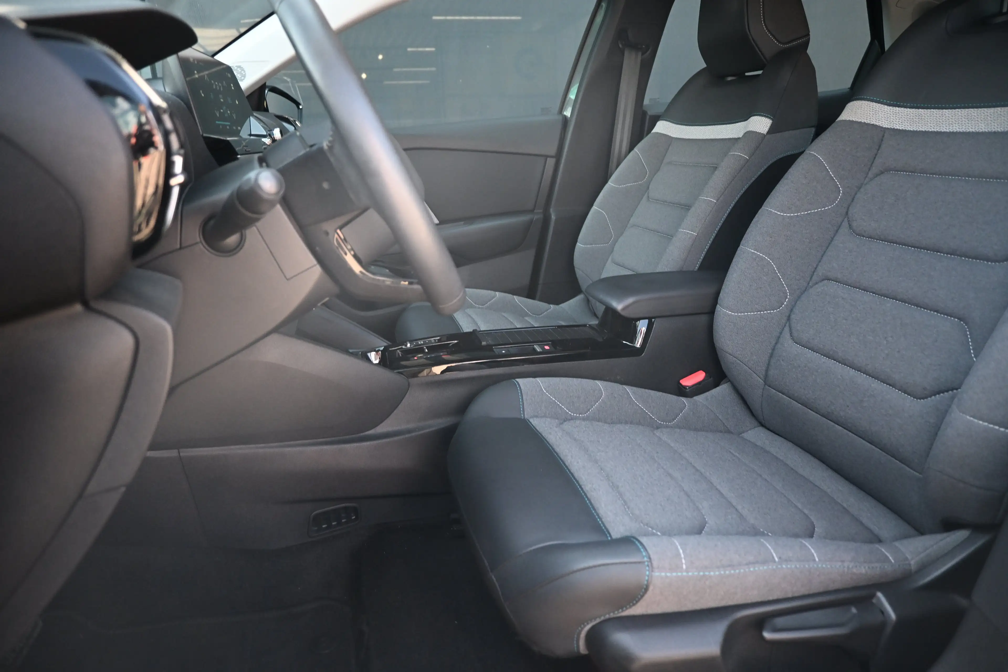 Citroen E-C4 Electric You 50 kWh 3 Fase 97%SOH! | Navigatie by App | Ach — photo 8