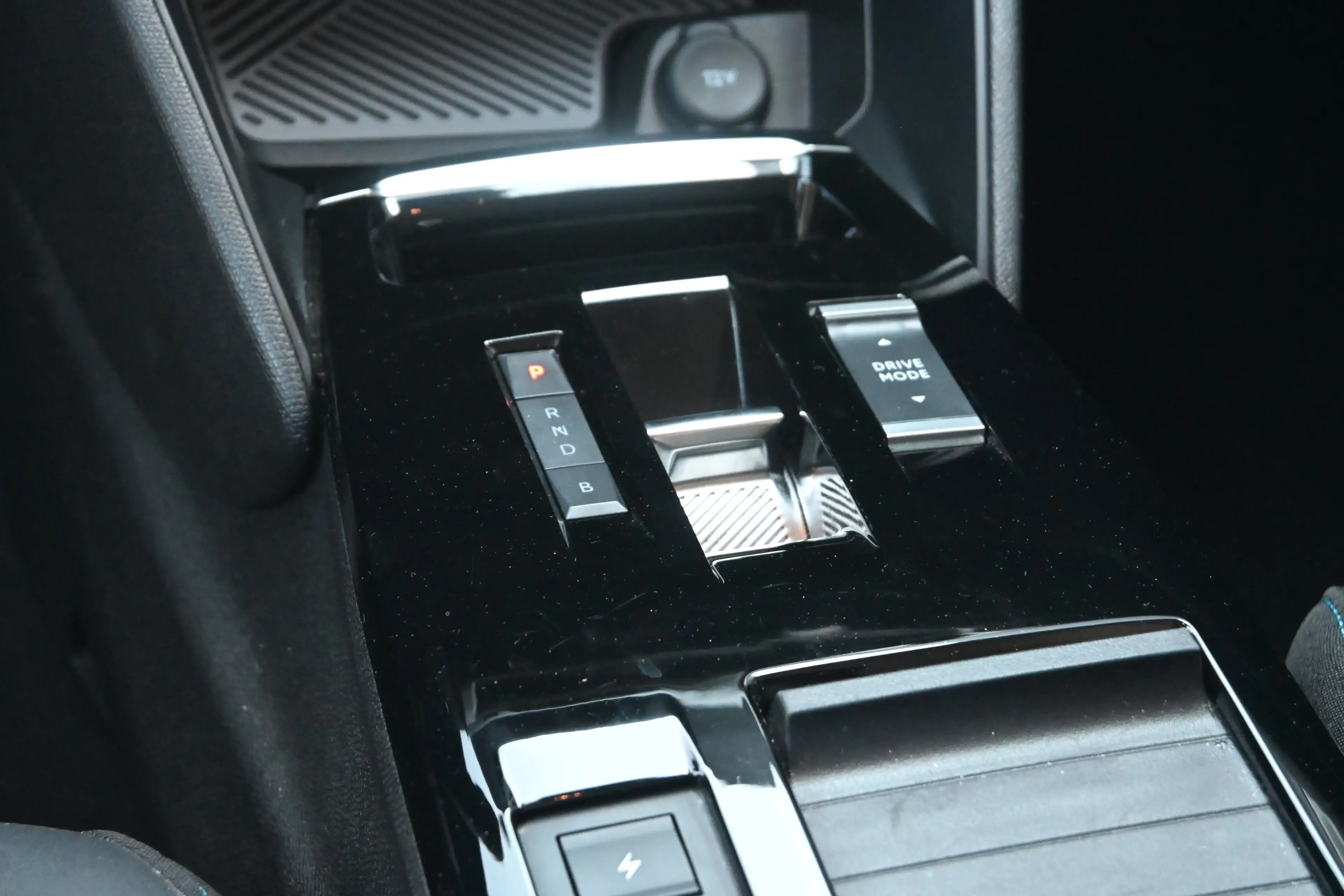 Citroen E-C4 Electric You 50 kWh 3 Fase 97%SOH! | Navigatie by App | Ach — photo 17
