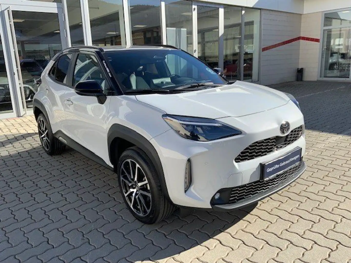 Toyota Yaris Cross Hybrid FWD GR Sport Weiß - 1