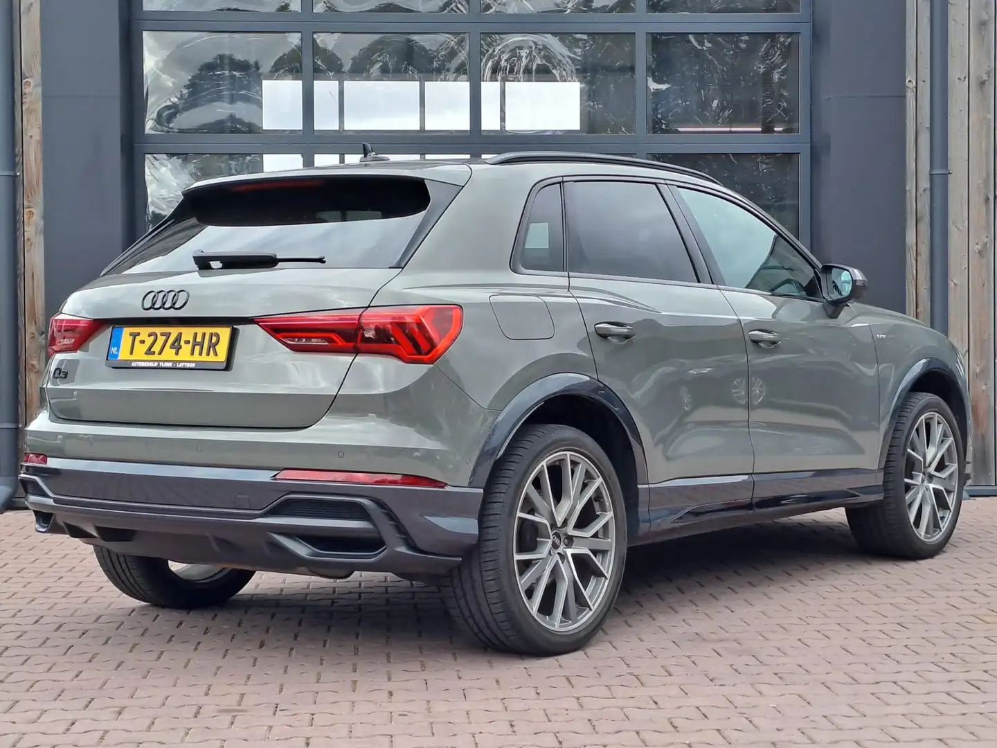Audi Q3 45 TFSI e S edition 245PK PHEV | Matrix | Trekhaak Grijs - 2