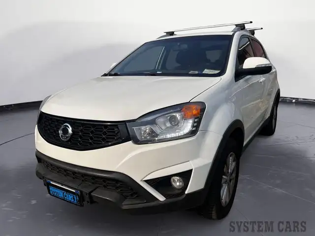 SsangYong Korando 2.0 2WD M/T GPL Plus 148CV - NON RICONDIZIONATA - BARRE PORTATUTTO