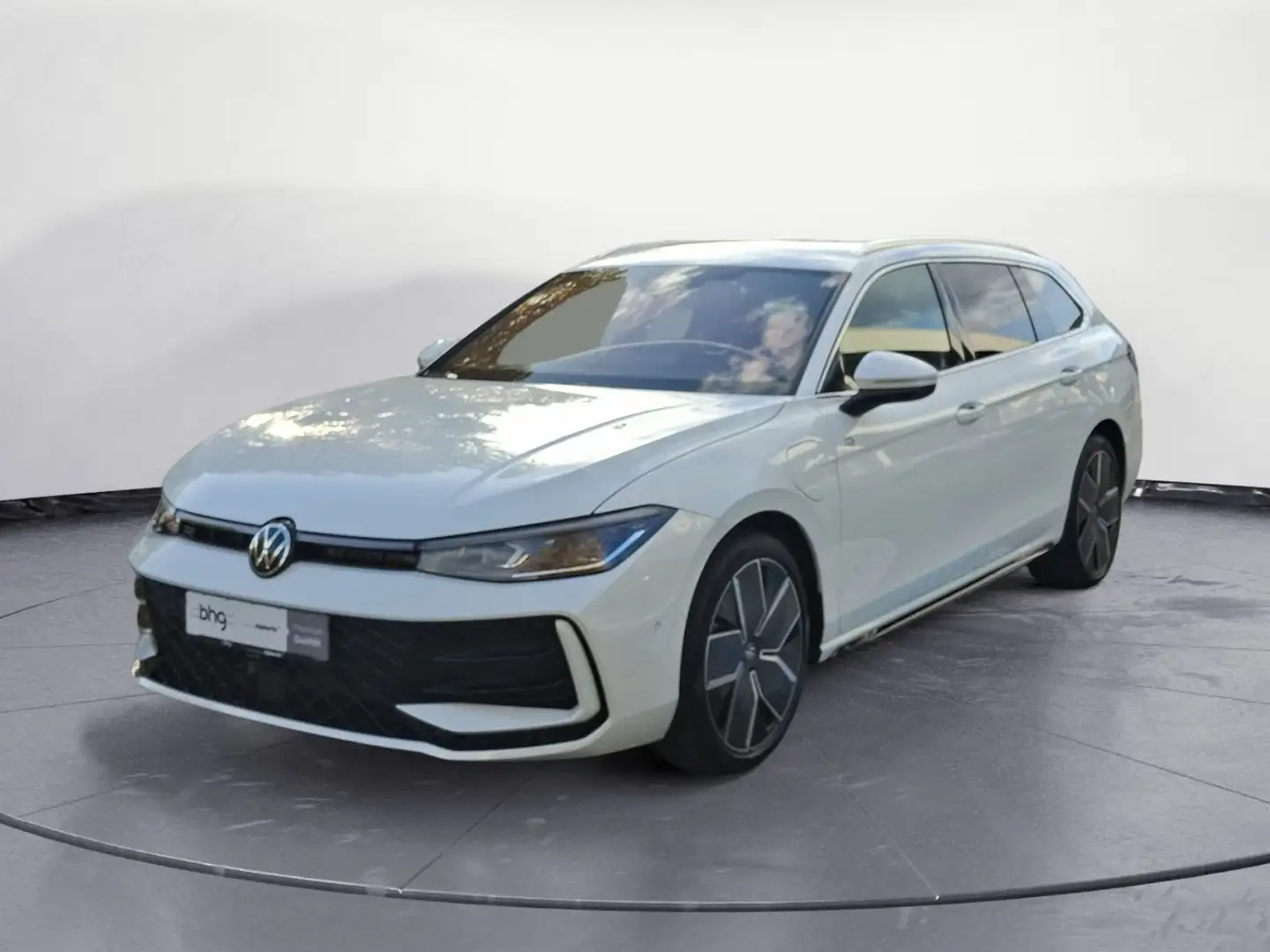 Volkswagen Passat Variant 1.5 e-Hybrid OPF DSG R-Line Weiß - 2