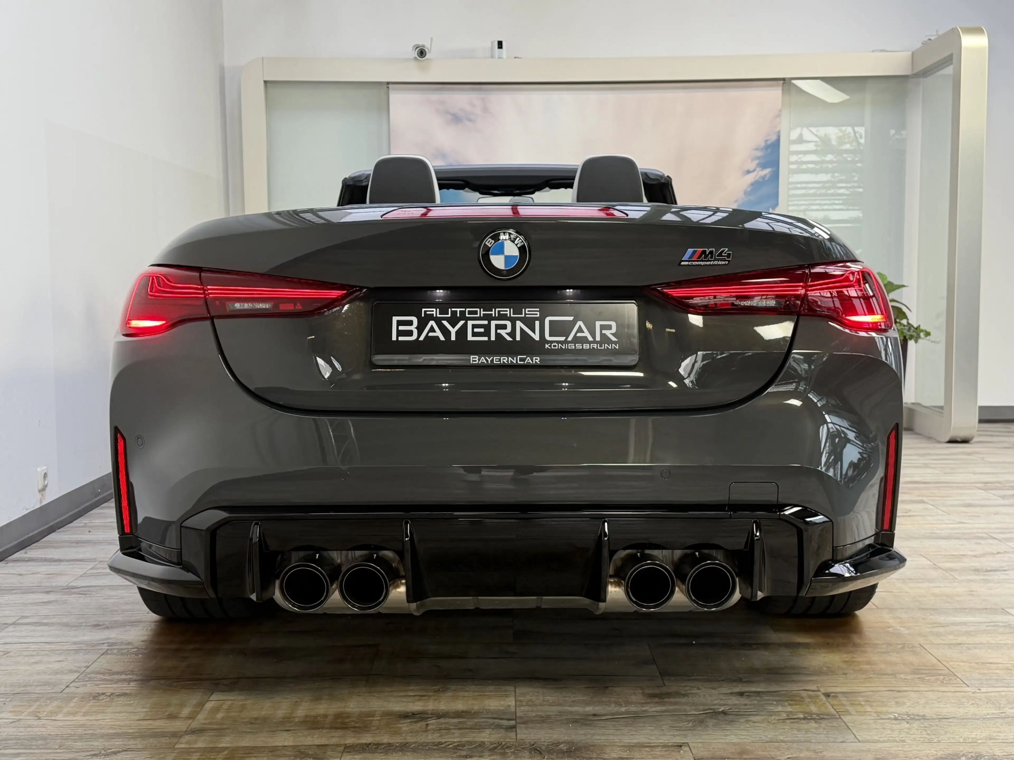 BMW M4 xDrive Comp. Cab. Sitzlüftung ACC 360° Carbon — photo 5