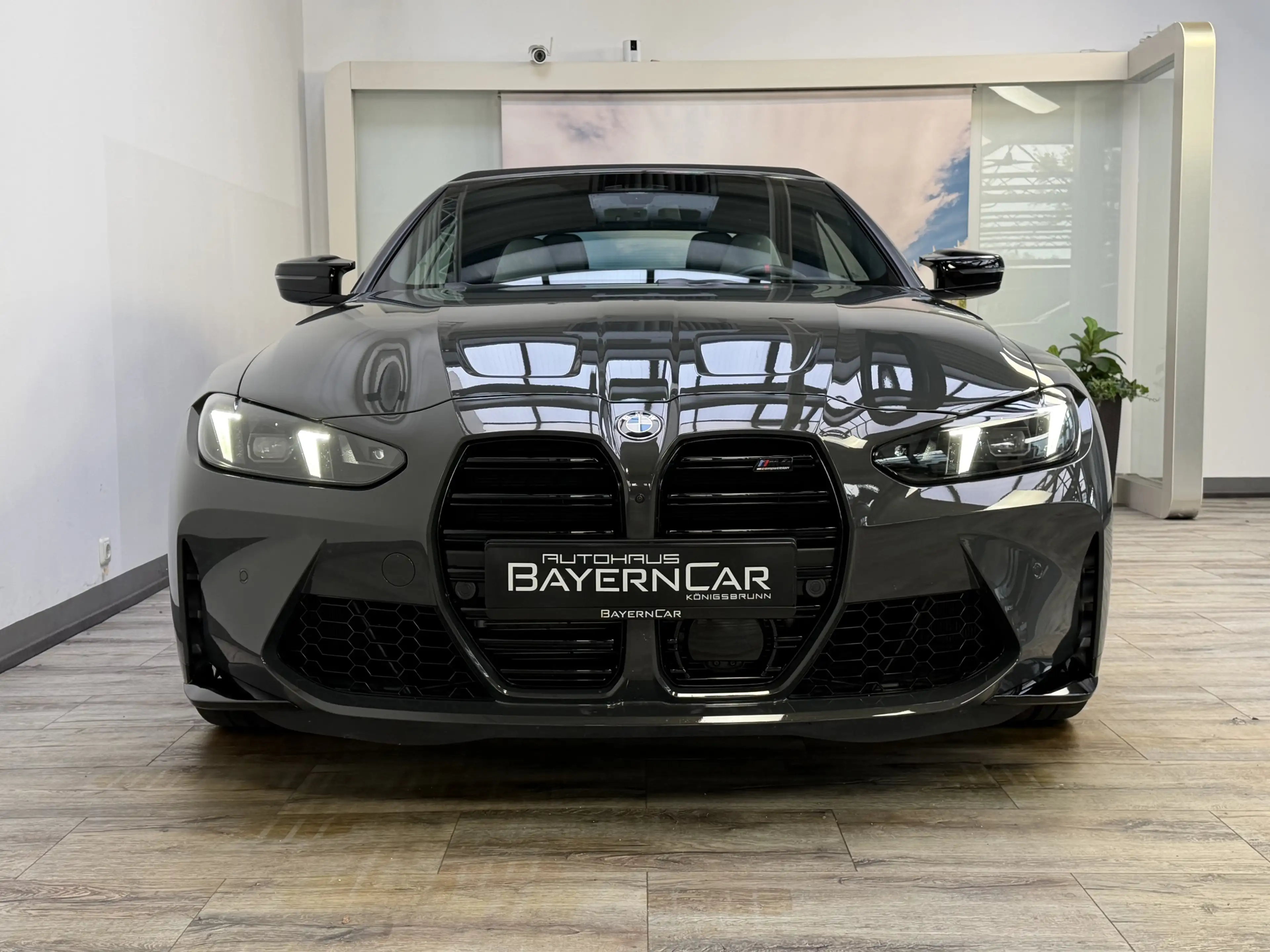 BMW M4 xDrive Comp. Cab. Sitzlüftung ACC 360° Carbon — photo 8