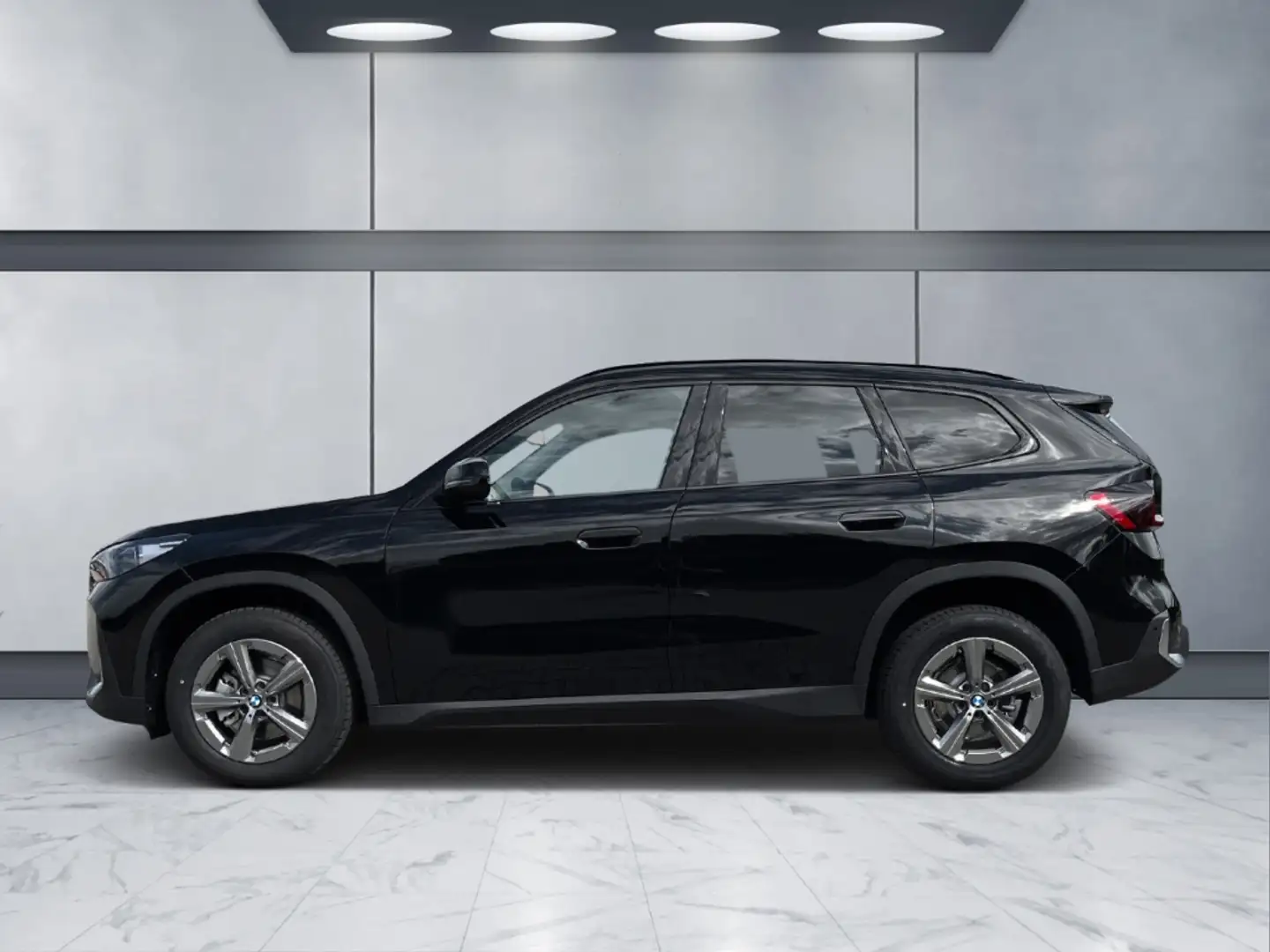 BMW X1 sDrive18i AHK Adaptive-LED SHZ Sportsitze Schwarz - 2
