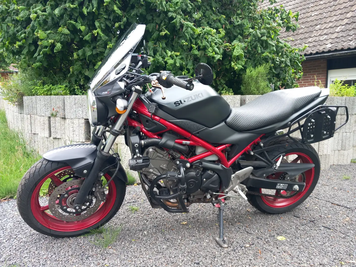 Suzuki SV 650 Czarny - 1
