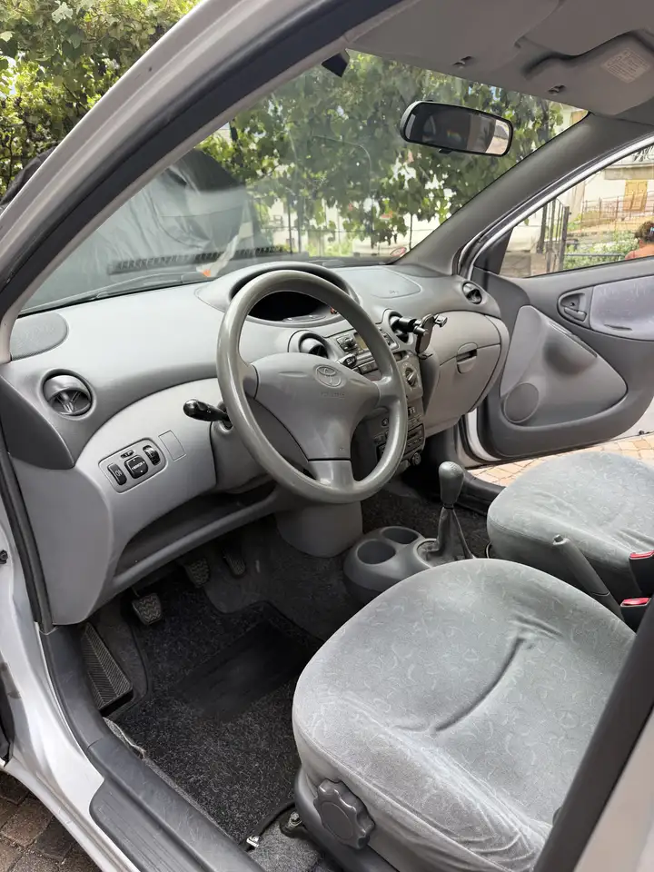 Toyota Yaris 5p 1.0 Sol, foto 8
