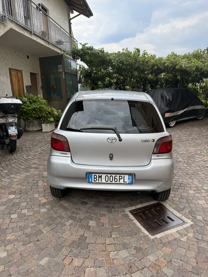 Toyota Yaris 5p 1.0 Sol, foto 2