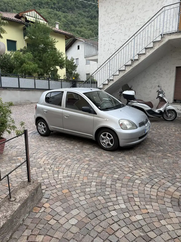 Toyota Yaris 5p 1.0 Sol, foto 9