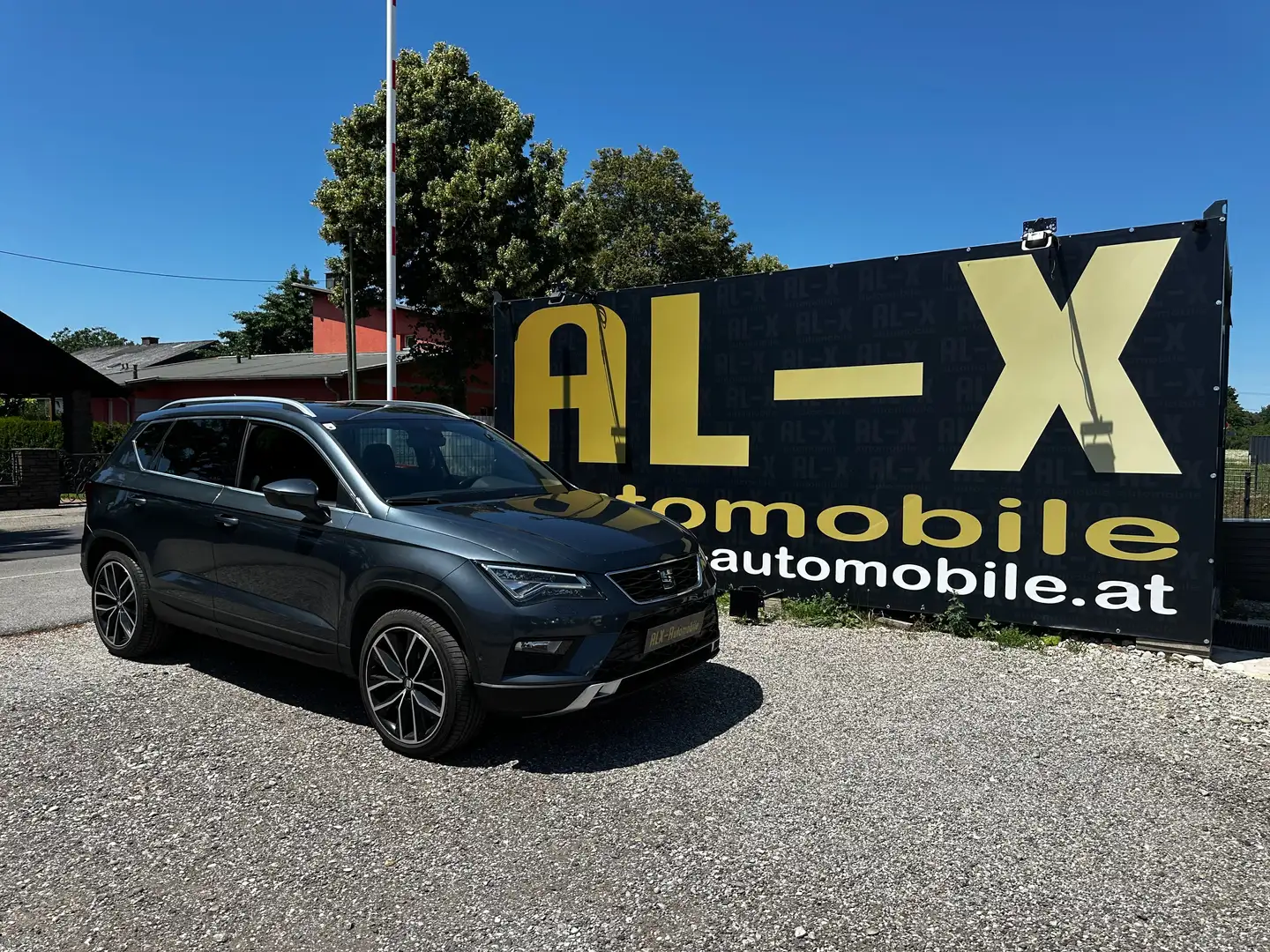 SEAT Ateca Xcellence 4Drive Grau - 2