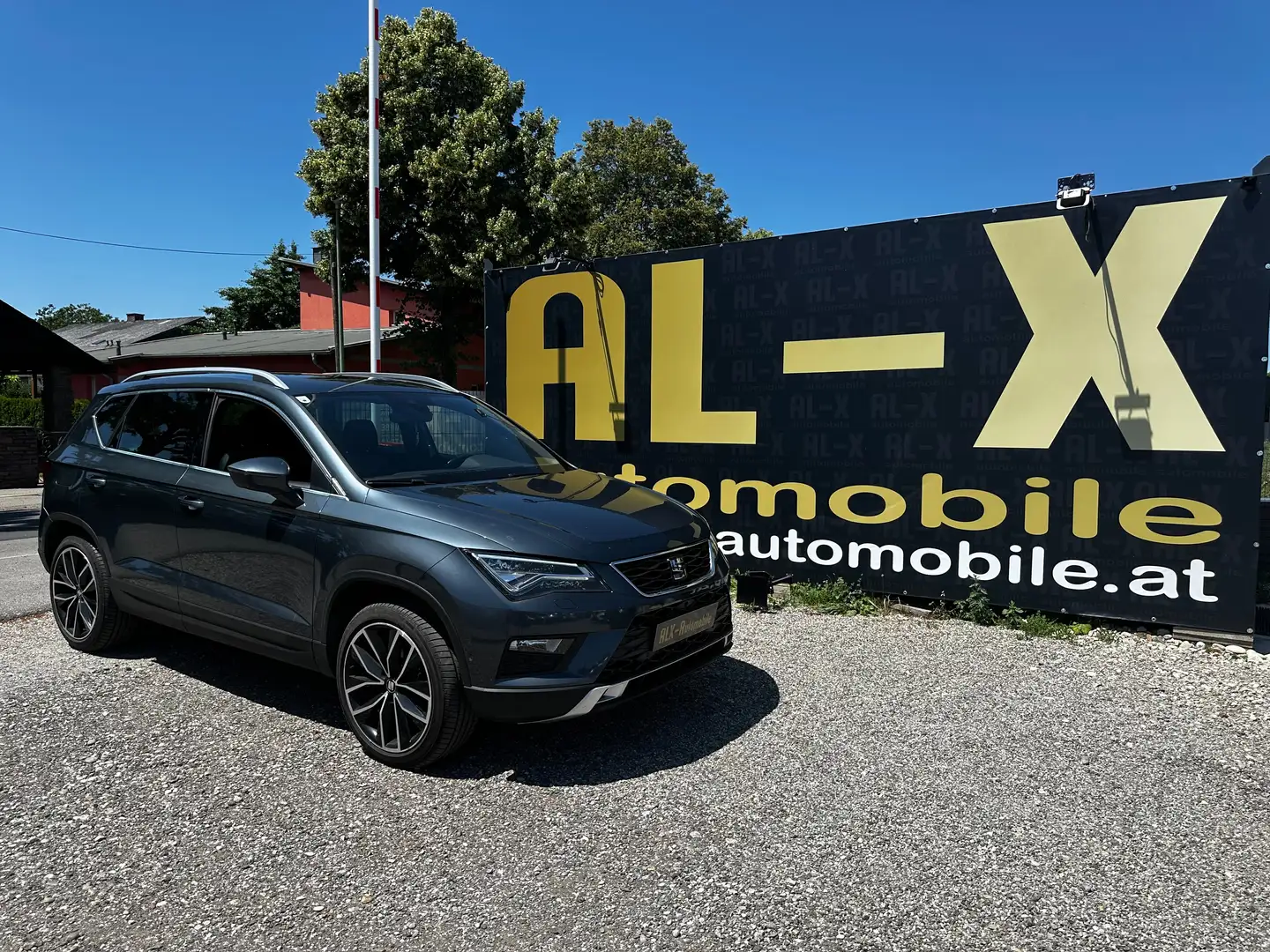 SEAT Ateca Xcellence 4Drive Grau - 1