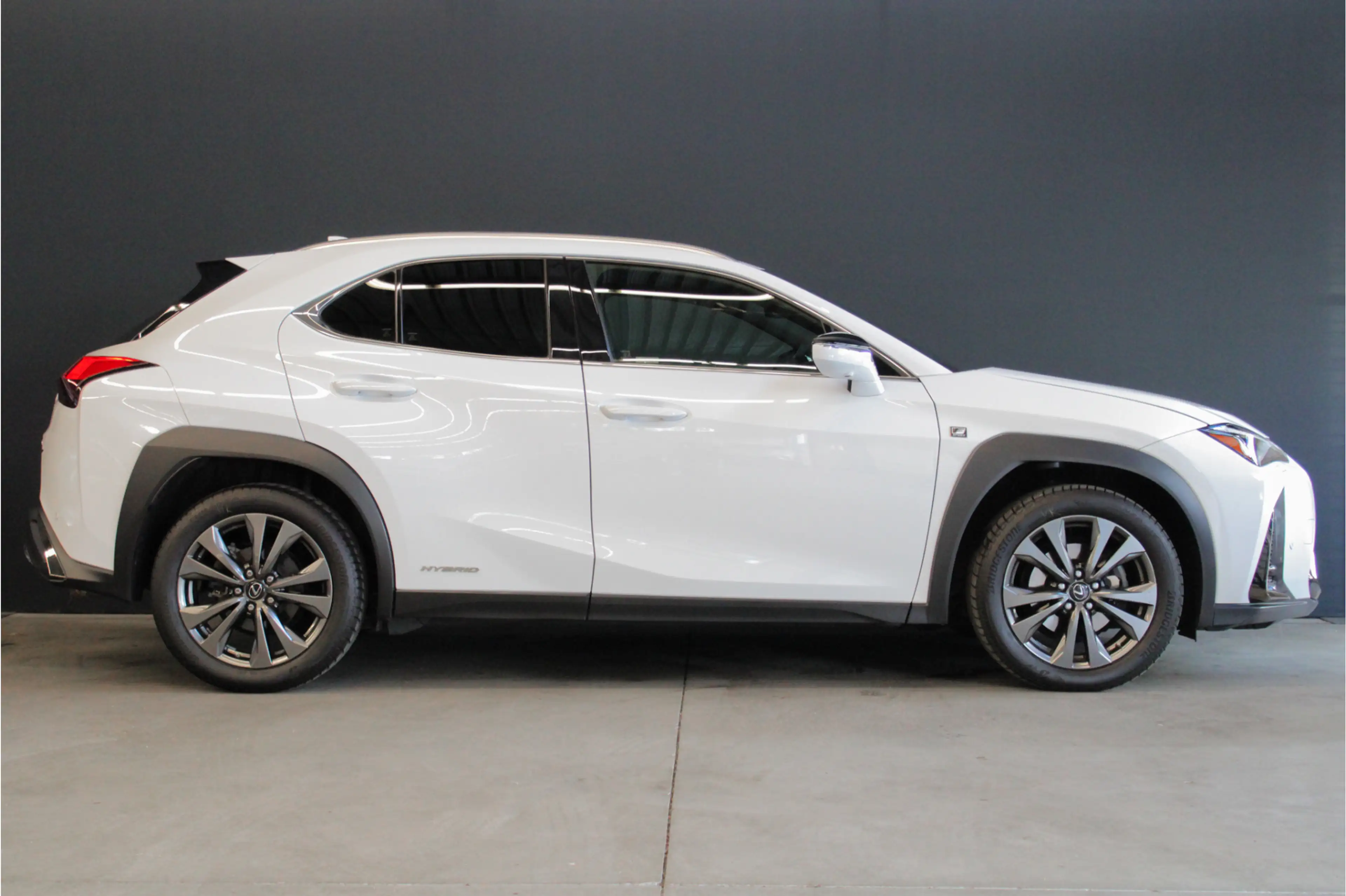 Lexus UX 250h F Sport Premium |dealer onderhouden|leder|elek sto — photo 15