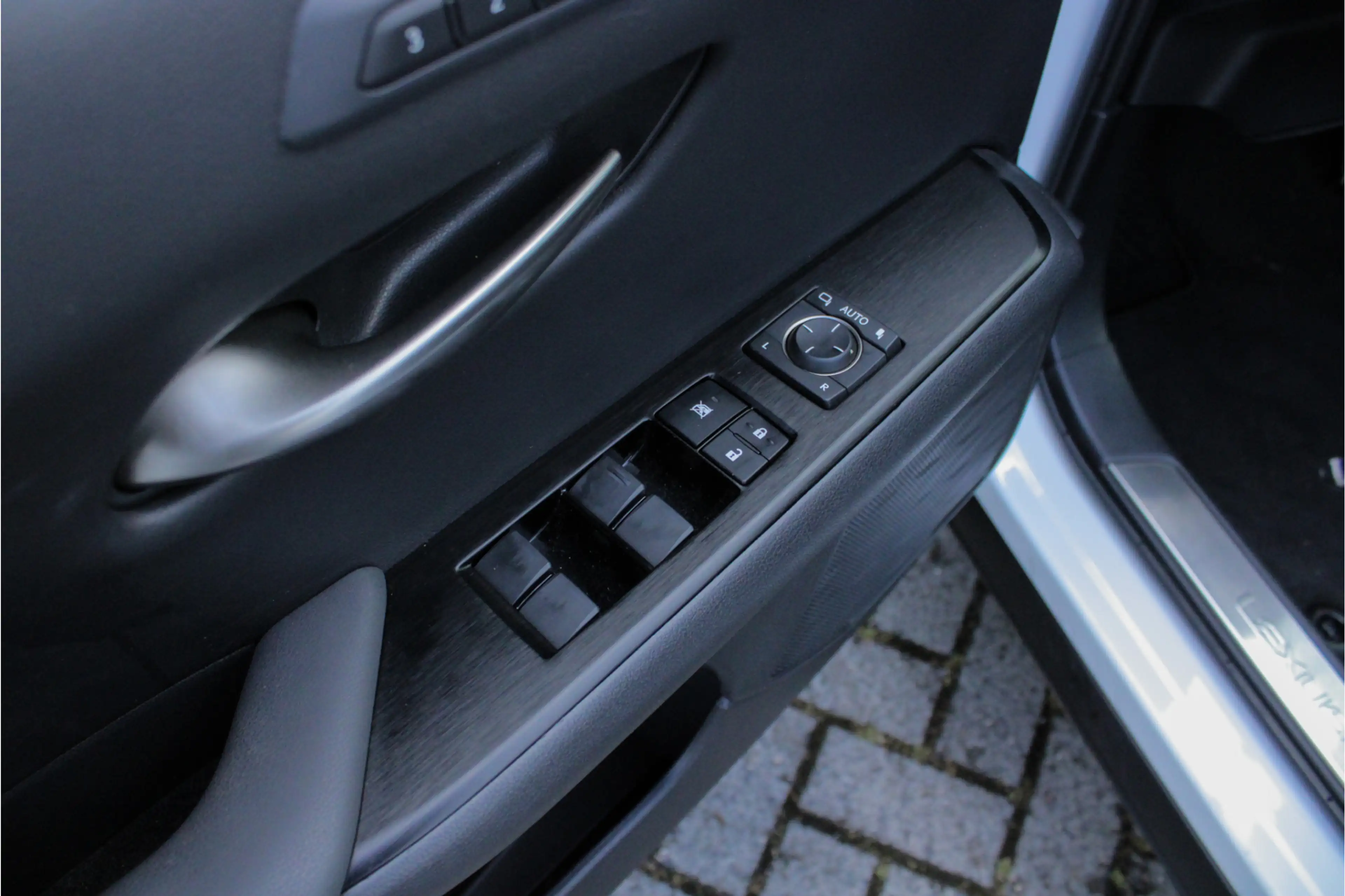 Lexus UX 250h F Sport Premium |dealer onderhouden|leder|elek sto — photo 31
