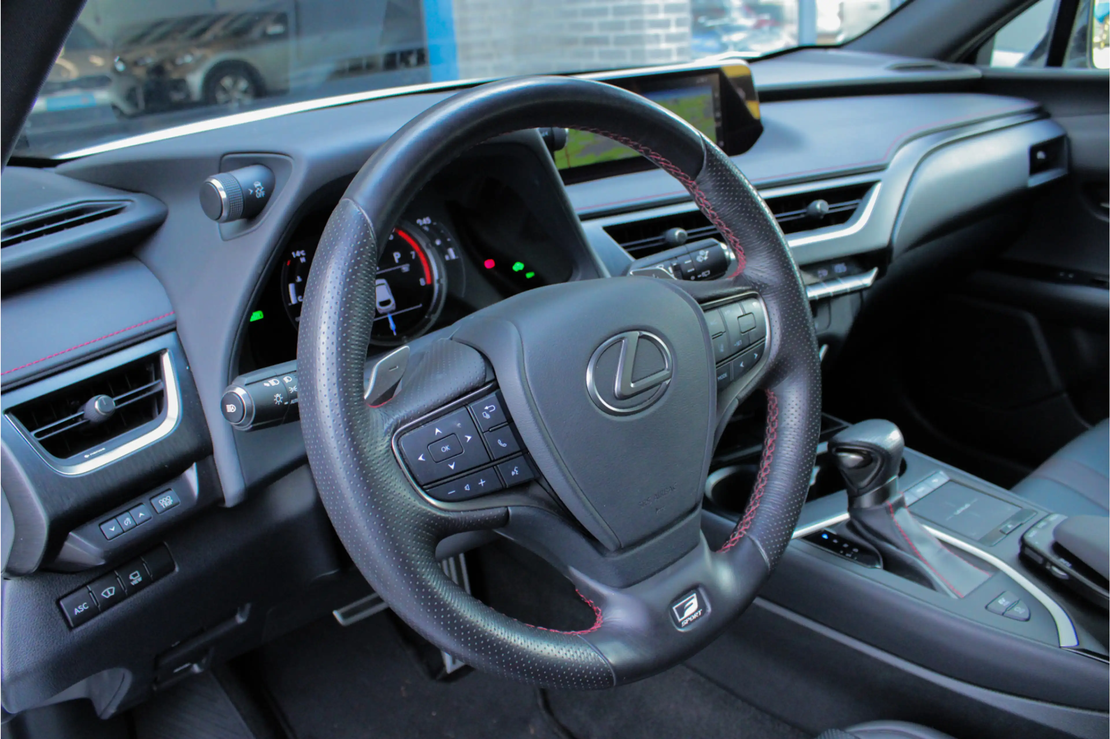 Lexus UX 250h F Sport Premium |dealer onderhouden|leder|elek sto — photo 48
