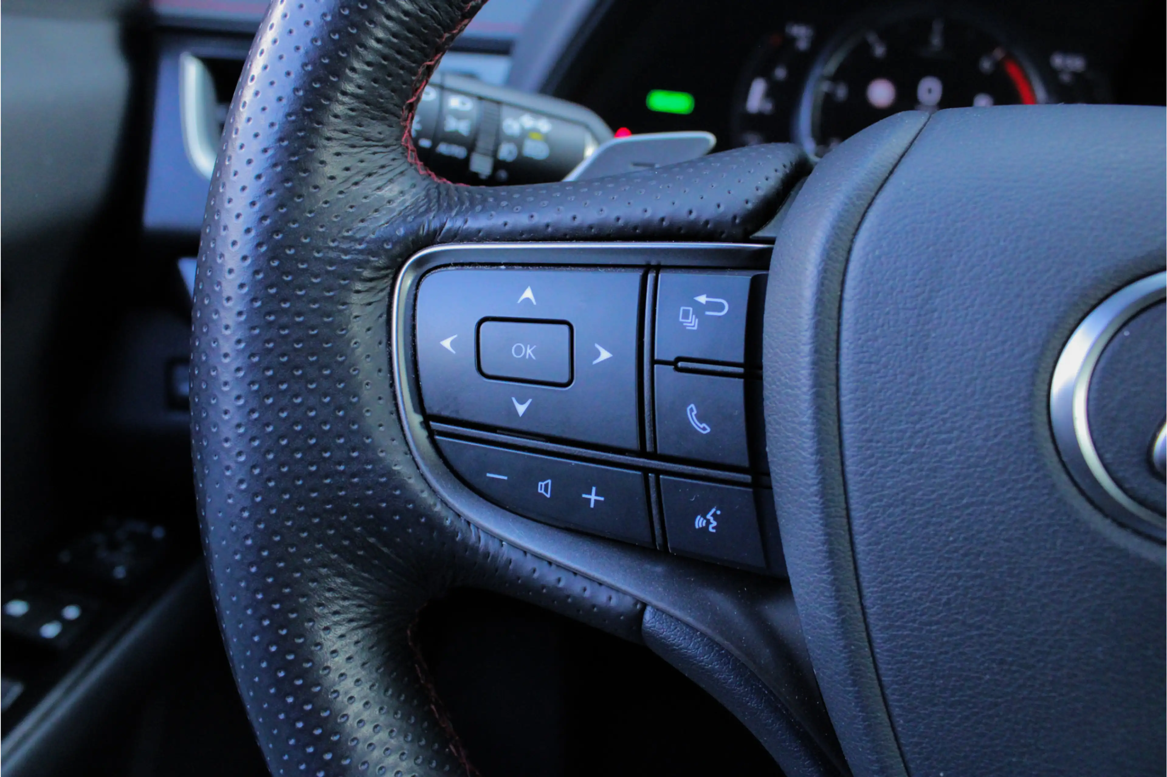 Lexus UX 250h F Sport Premium |dealer onderhouden|leder|elek sto — photo 40