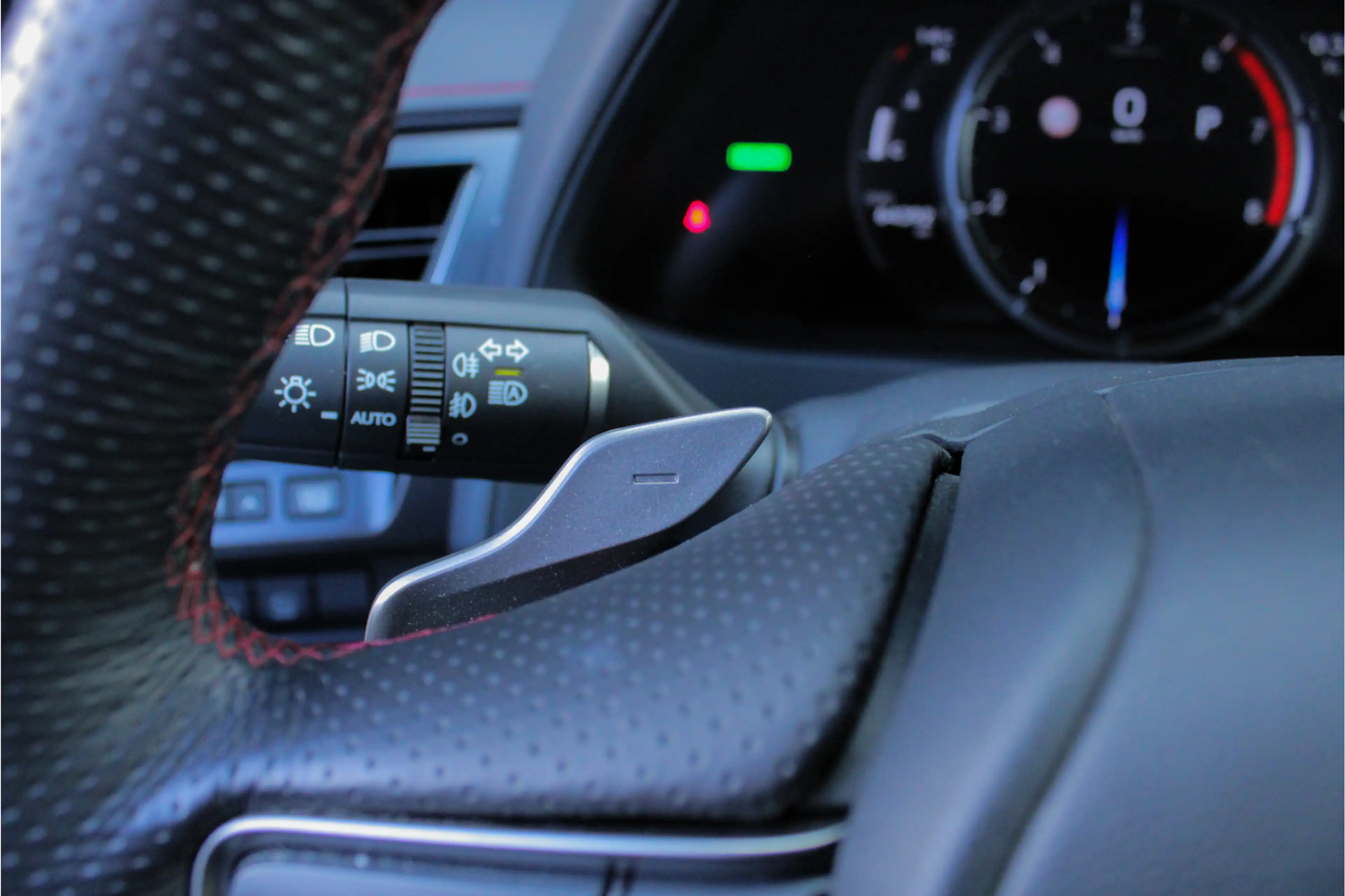 Lexus UX 250h F Sport Premium |dealer onderhouden|leder|elek sto — photo 37