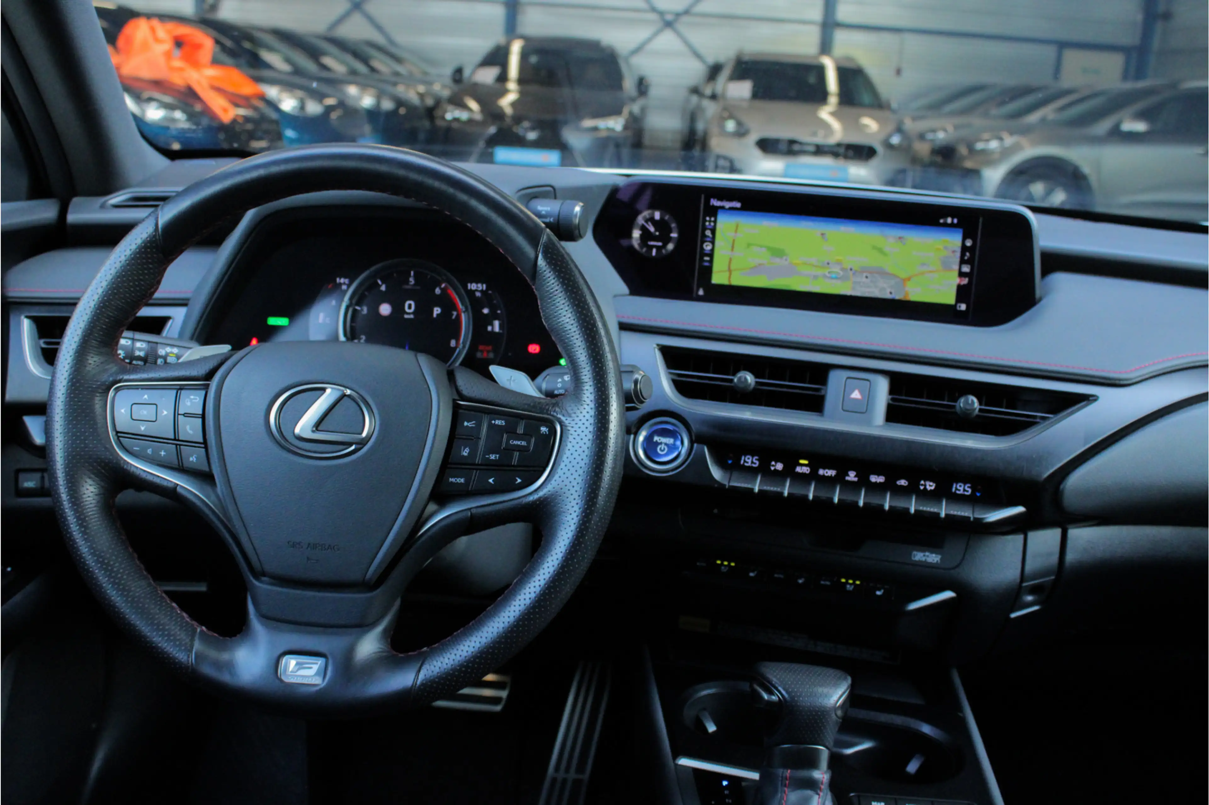 Lexus UX 250h F Sport Premium |dealer onderhouden|leder|elek sto — photo 45