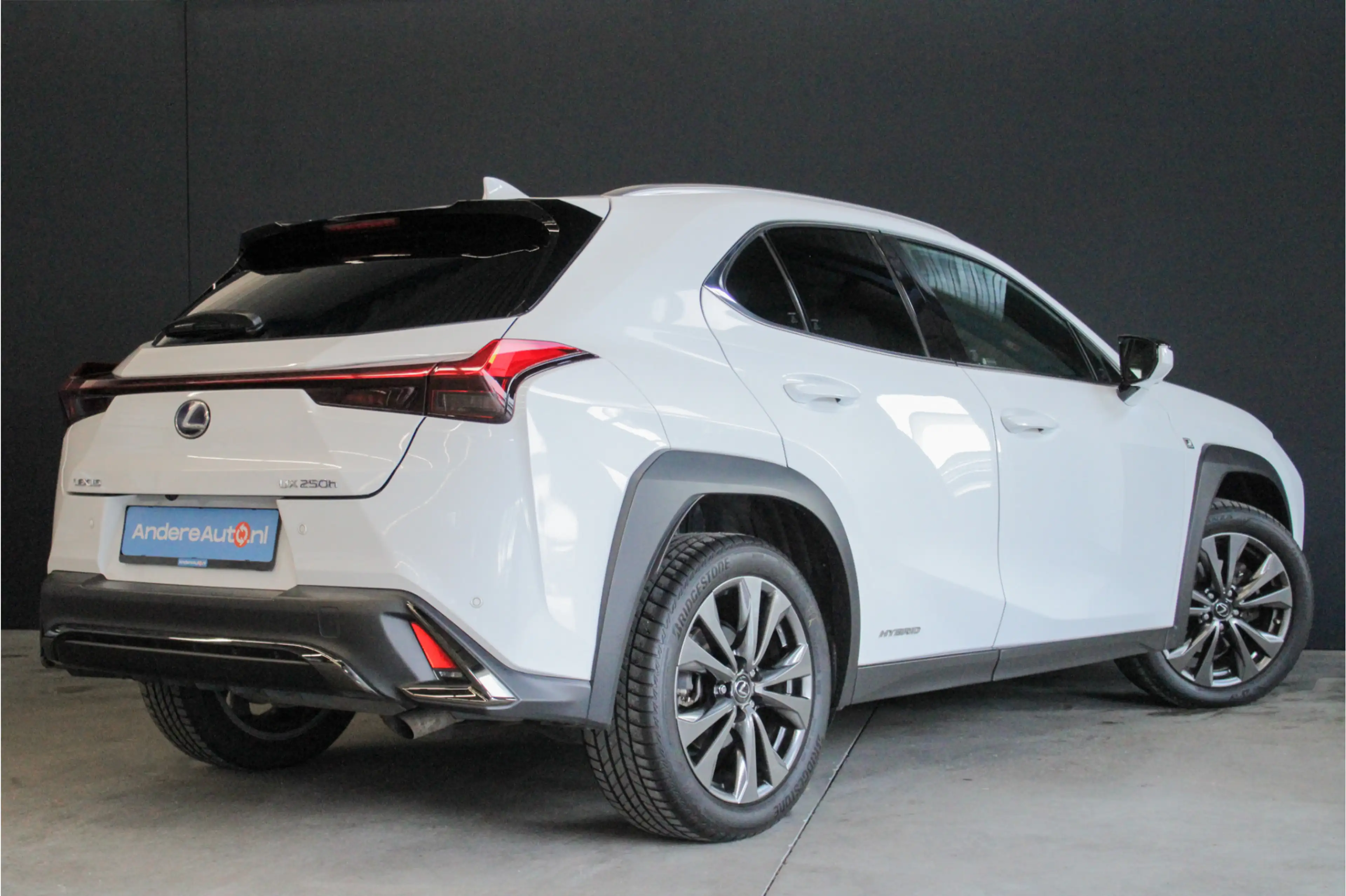 Lexus UX 250h F Sport Premium |dealer onderhouden|leder|elek sto — photo 3