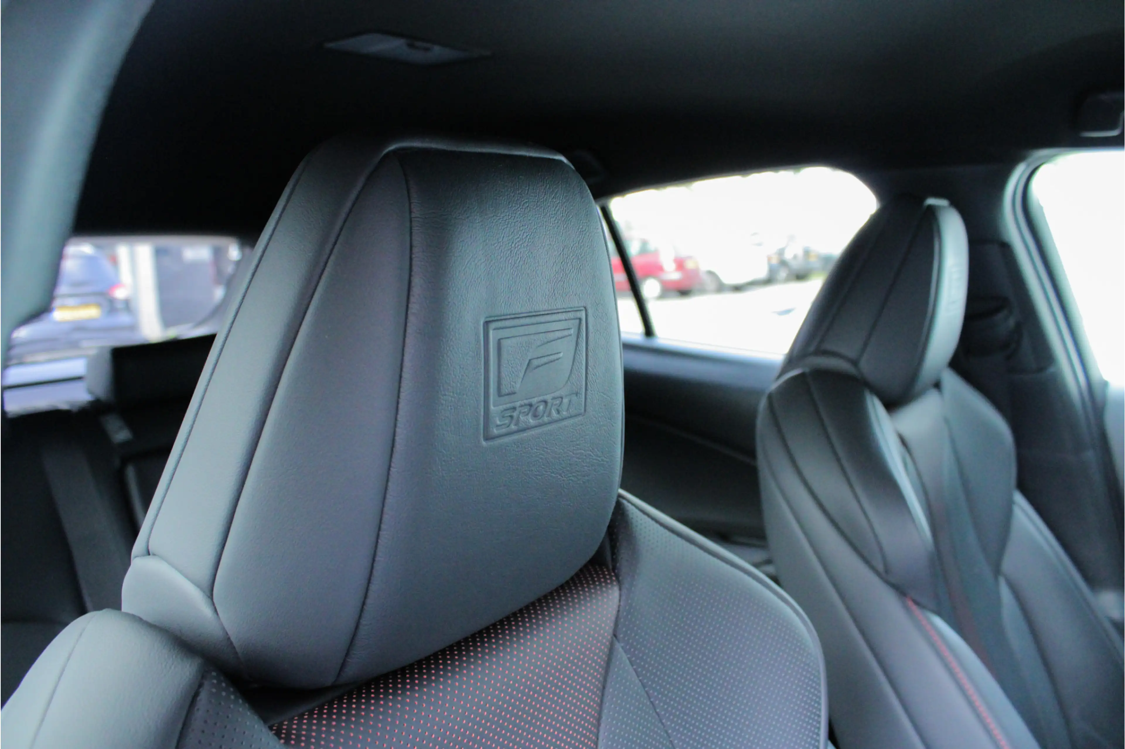 Lexus UX 250h F Sport Premium |dealer onderhouden|leder|elek sto — photo 20