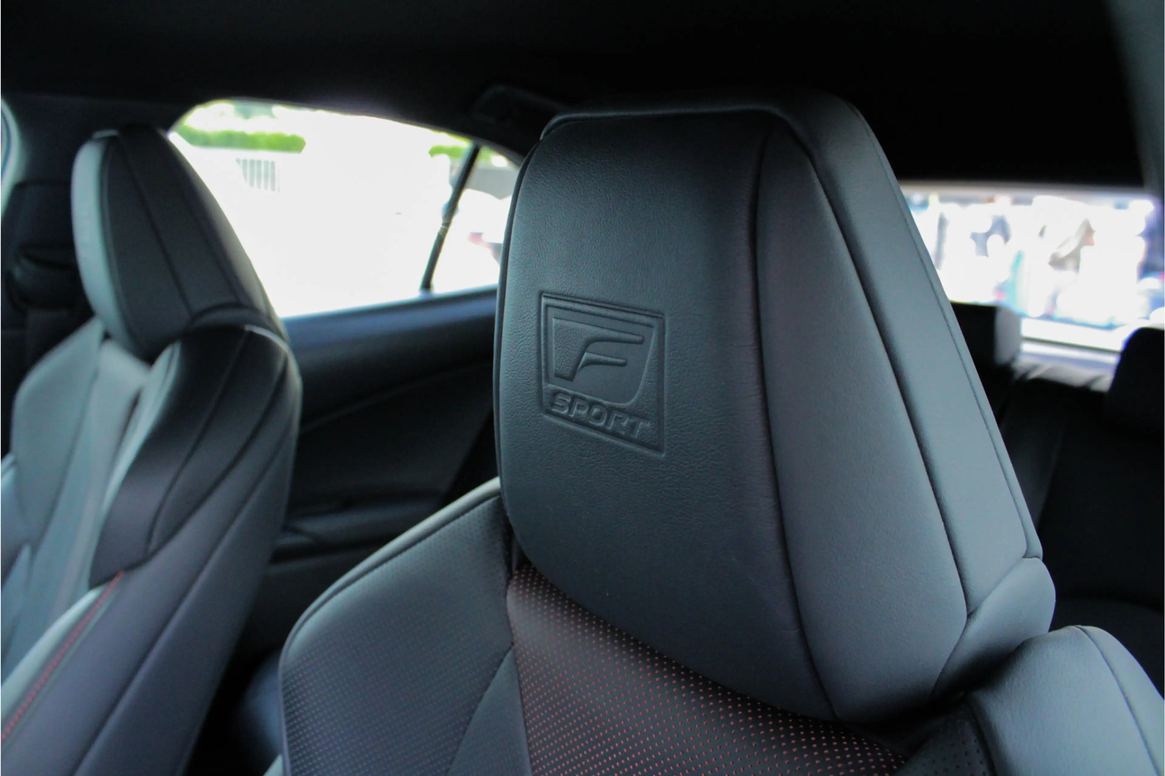 Lexus UX 250h F Sport Premium |dealer onderhouden|leder|elek sto — photo 50