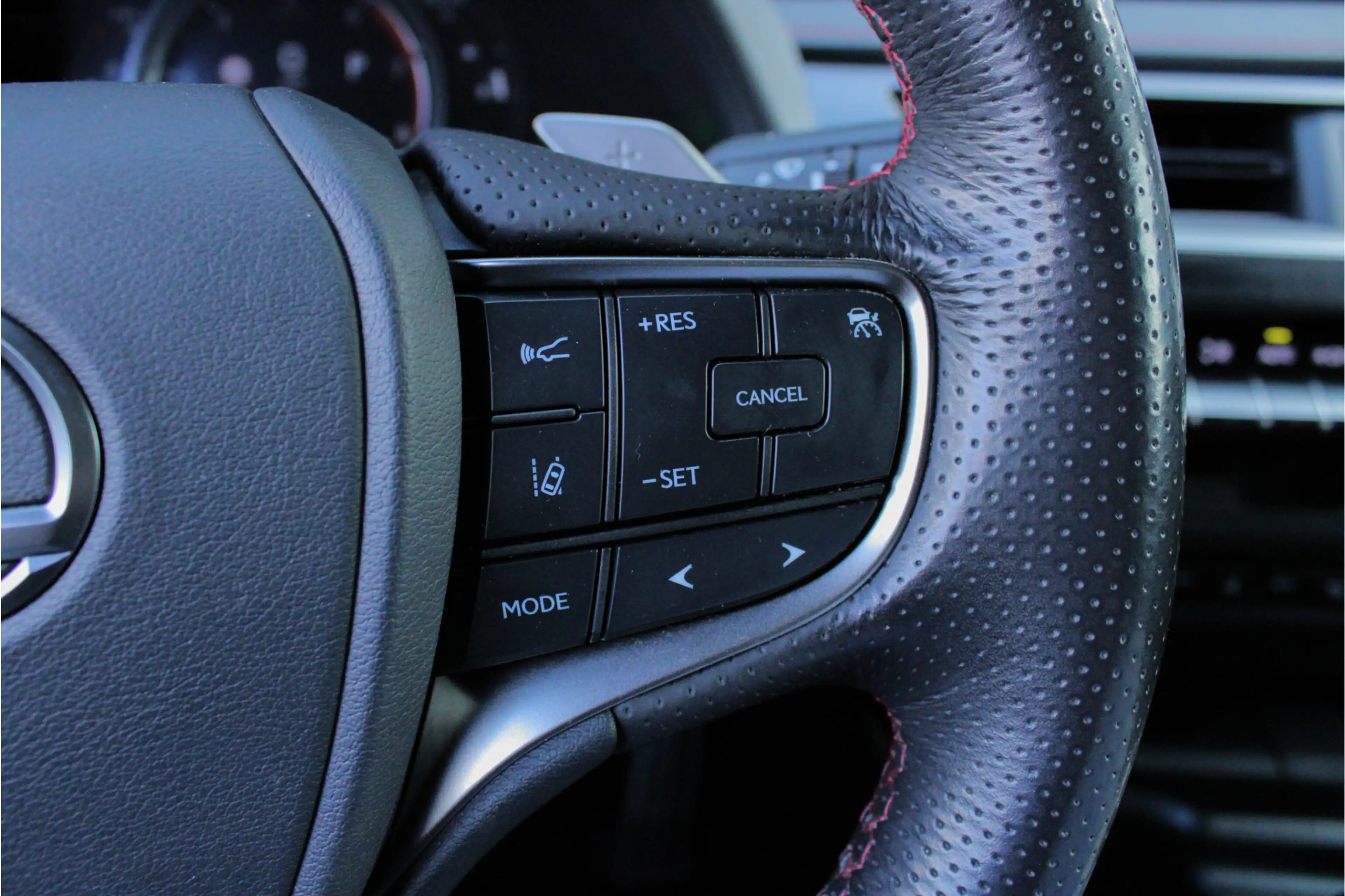 Lexus UX 250h F Sport Premium |dealer onderhouden|leder|elek sto — photo 21