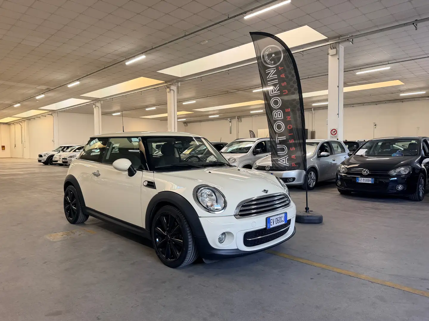 MINI Cooper D Mini III R56 2013 Hatchback 1.6 112cv FL Weiß - 1