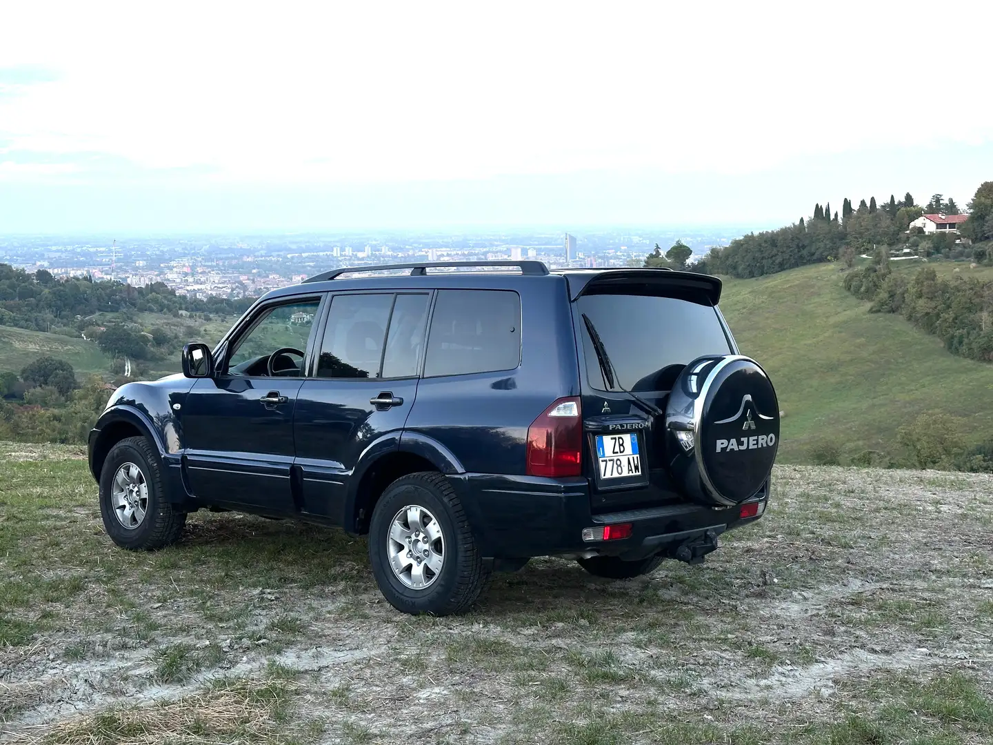 Mitsubishi Pajero Pajero 5p 3.5 V6 gdi 24v GLS auto 7 posti Bleu - 2