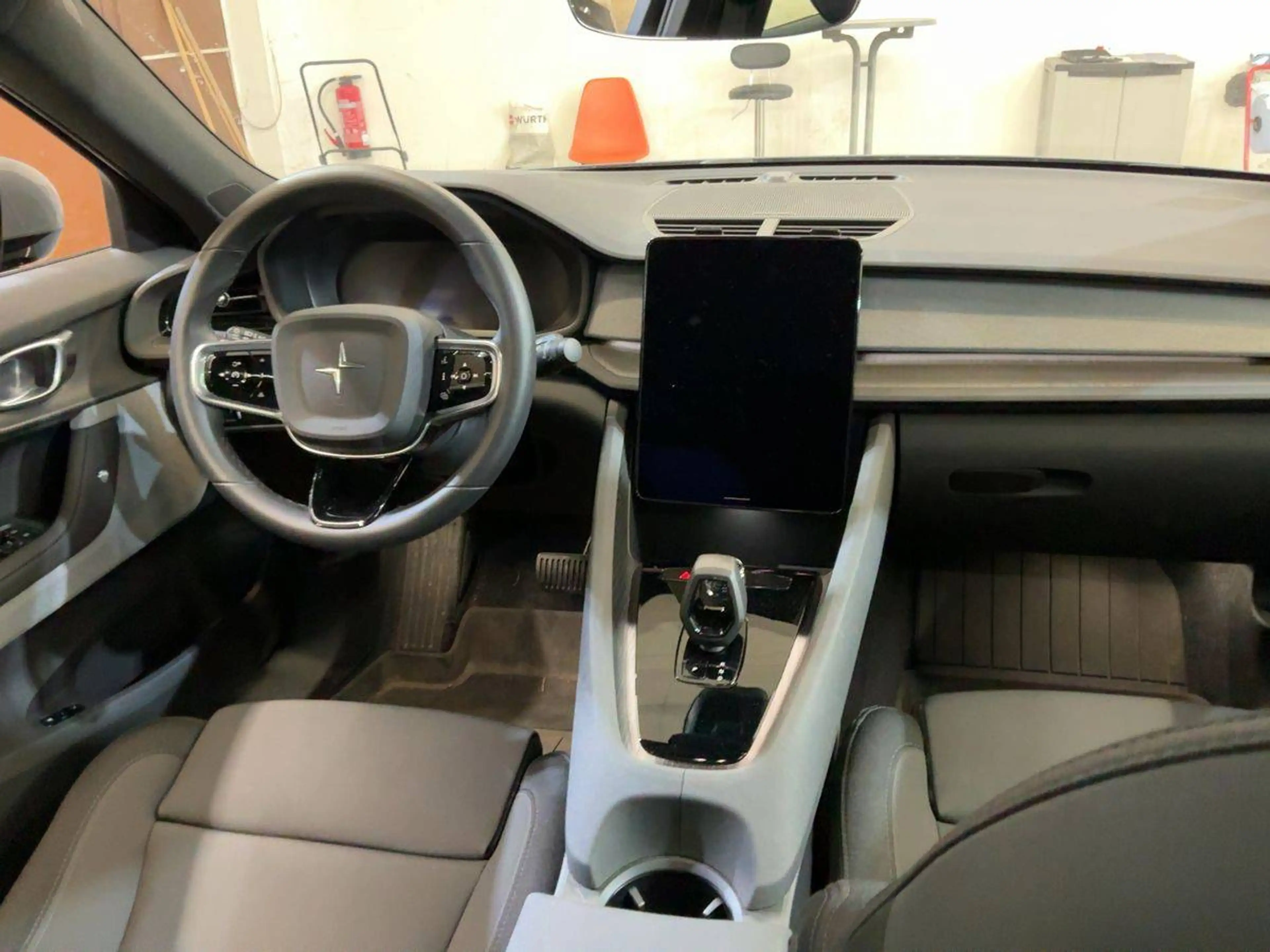 Polestar 2 Long Range Dual — photo 14