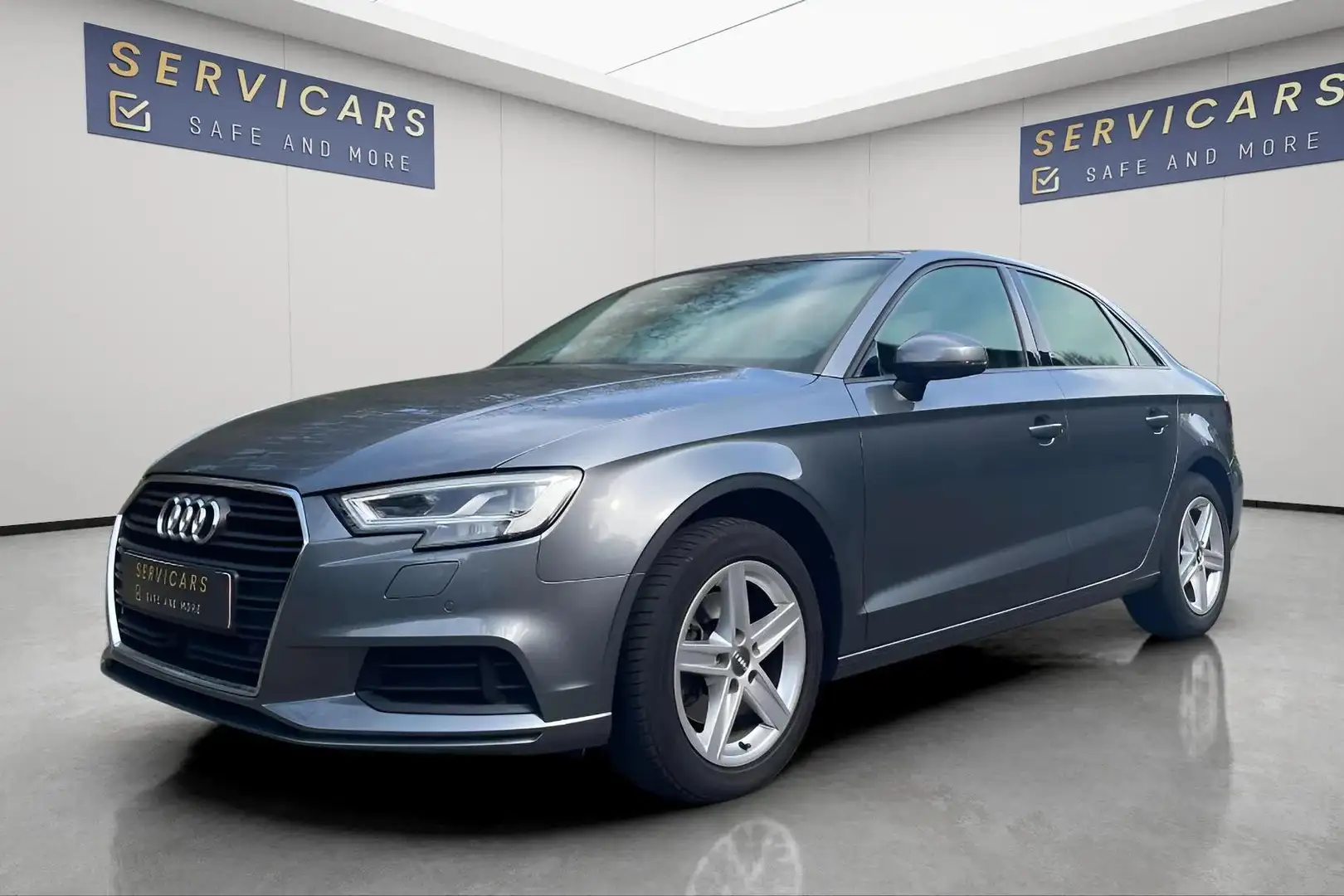 Audi A3 30 TDi Sedan / Business ed./ Garantie 12 mois Grijs - 1
