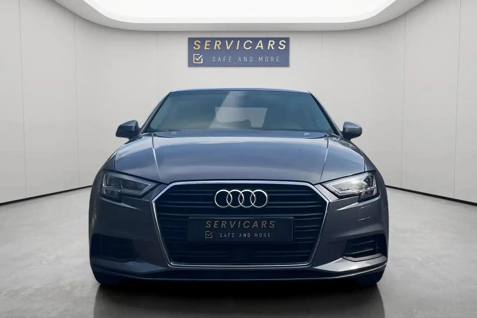 Audi A3 30 TDi Sedan / Business ed./ Garantie 12 mois Grijs - 2