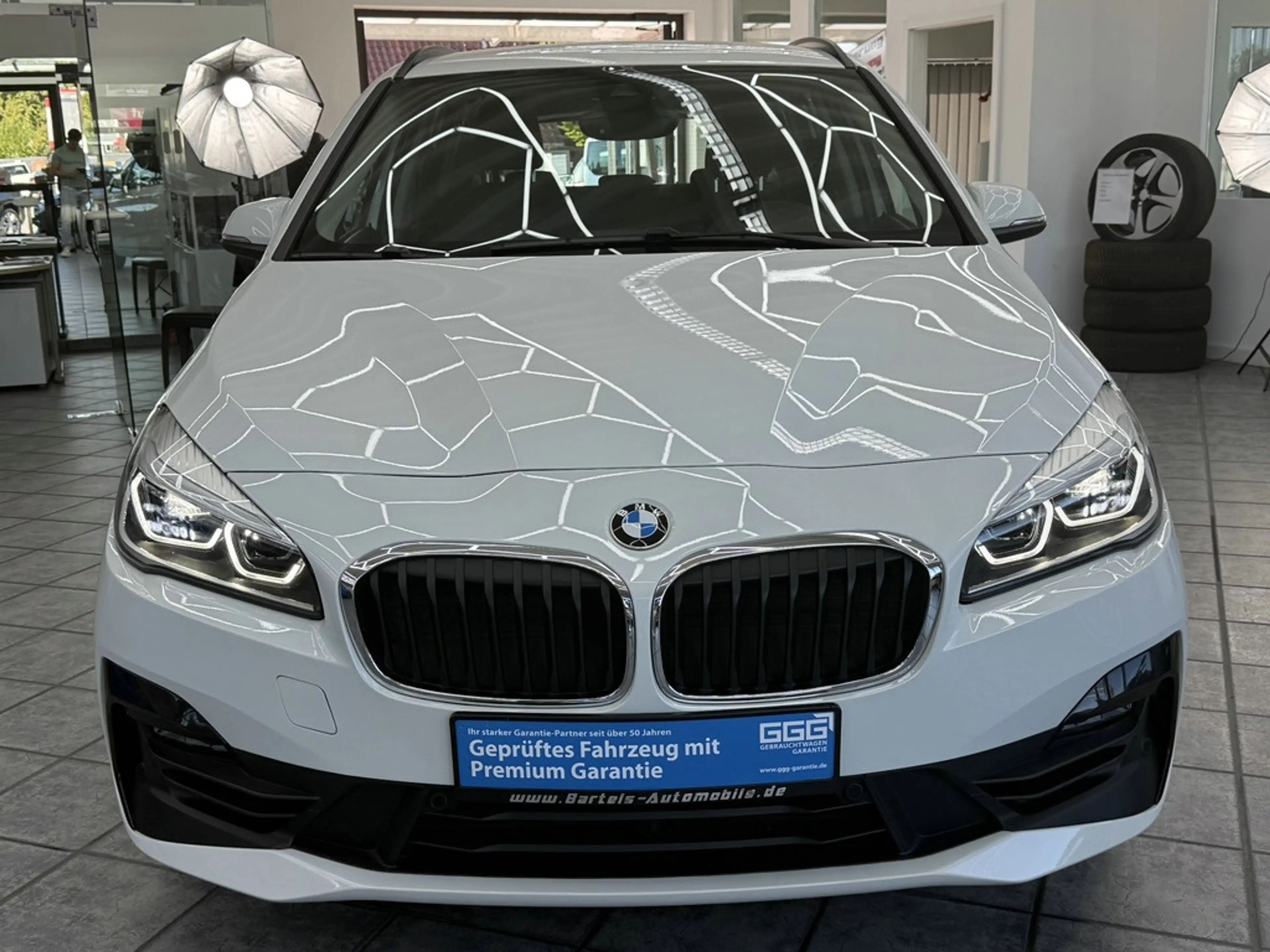 BMW 216 i Advantage, LED, Navi, Kamera — photo 2