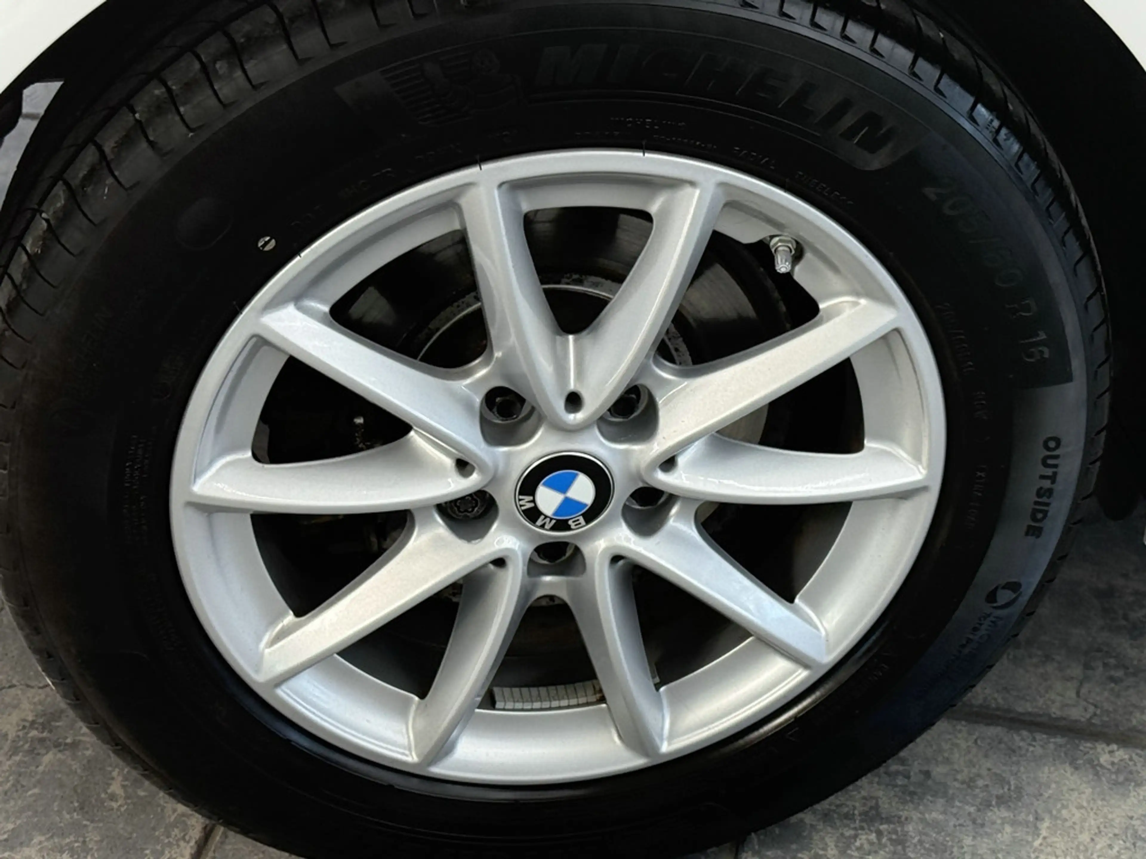 BMW 216 i Advantage, LED, Navi, Kamera — photo 12