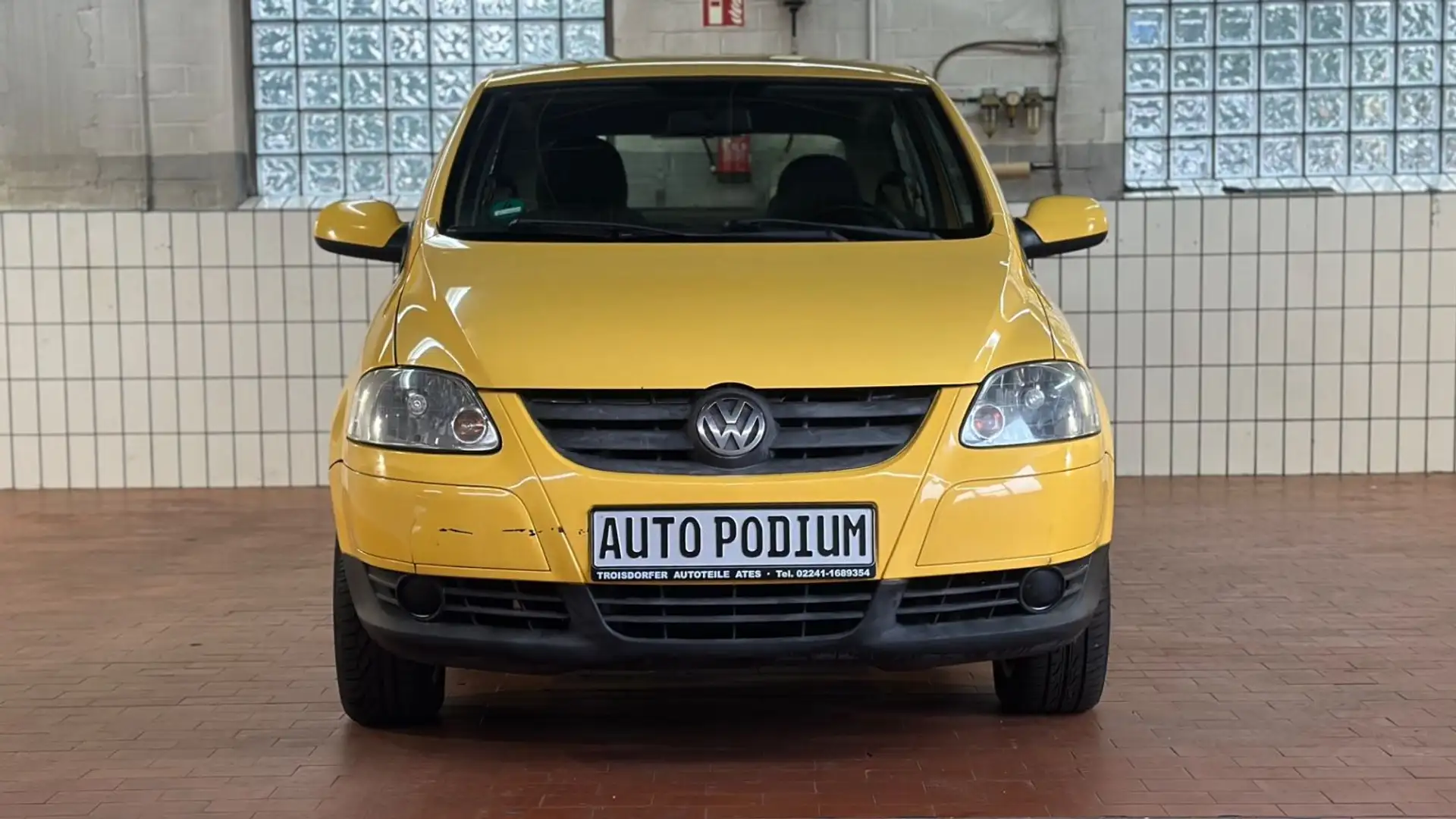 Volkswagen Fox Basis/ Klima/ TÜV NEU Gelb - 2