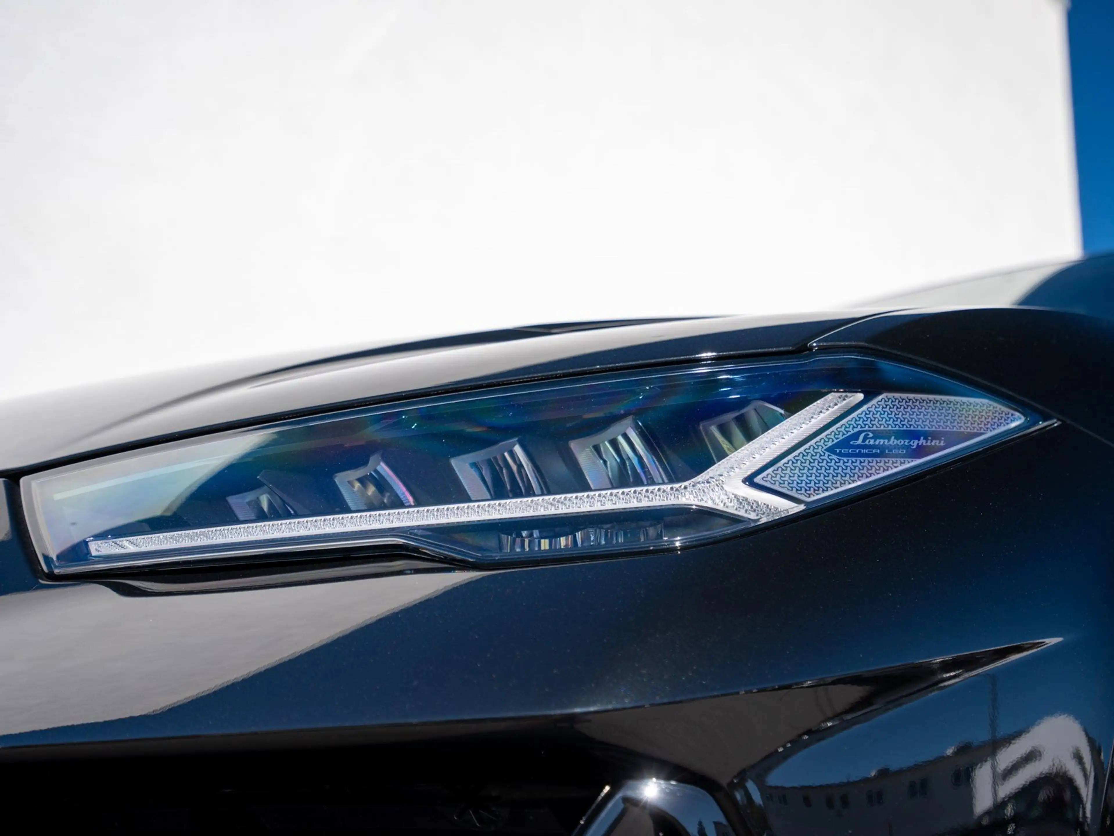Lamborghini Urus S 23" AKRAPOVIC B&O PANO MASSAGE PARK-ASSIST AHK — photo 14
