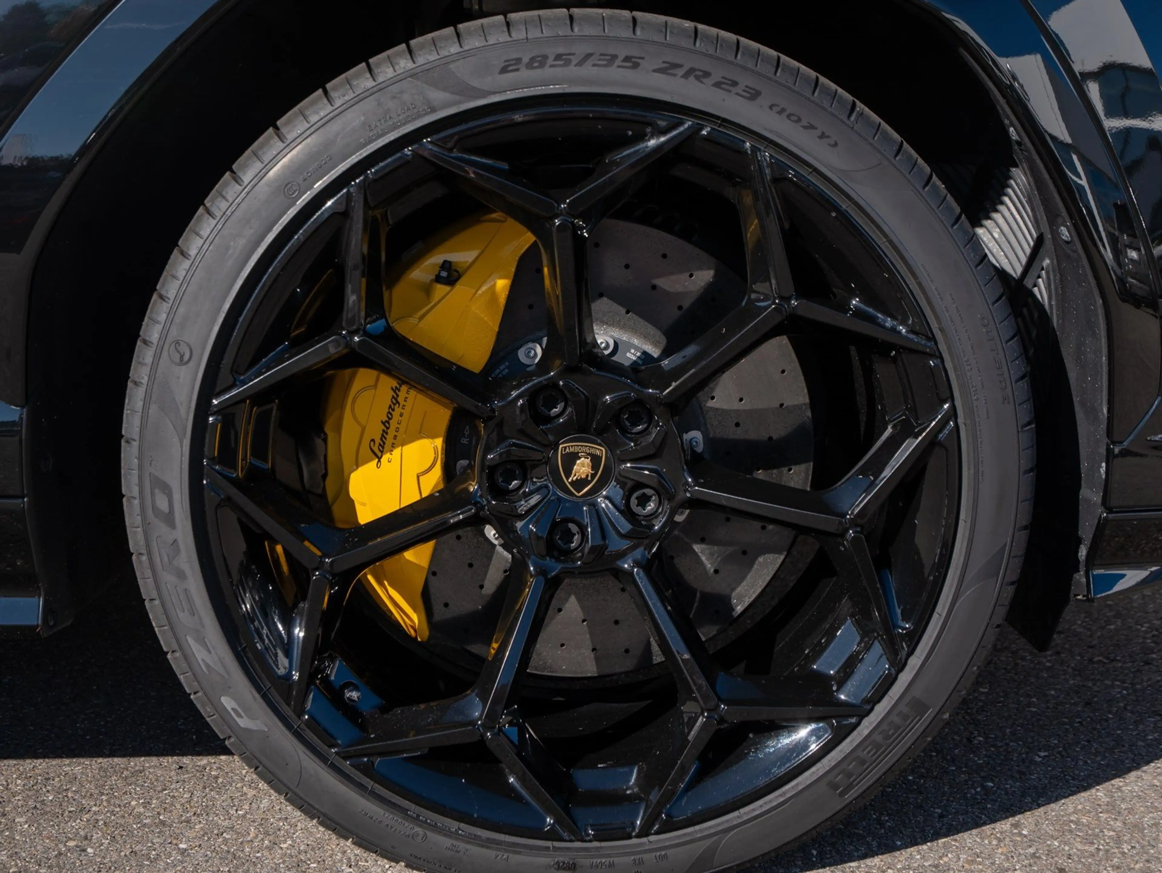 Lamborghini Urus S 23" AKRAPOVIC B&O PANO MASSAGE PARK-ASSIST AHK — photo 12