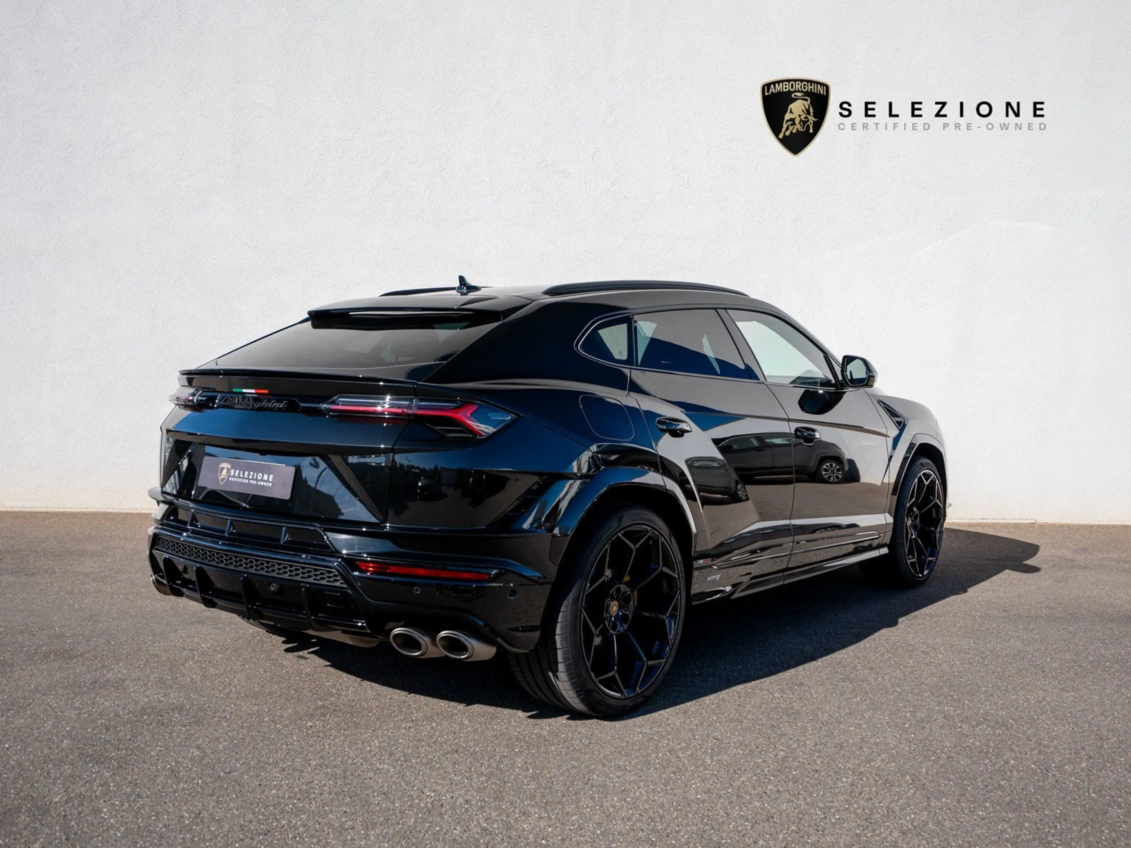 Lamborghini Urus S 23" AKRAPOVIC B&O PANO MASSAGE PARK-ASSIST AHK — photo 3
