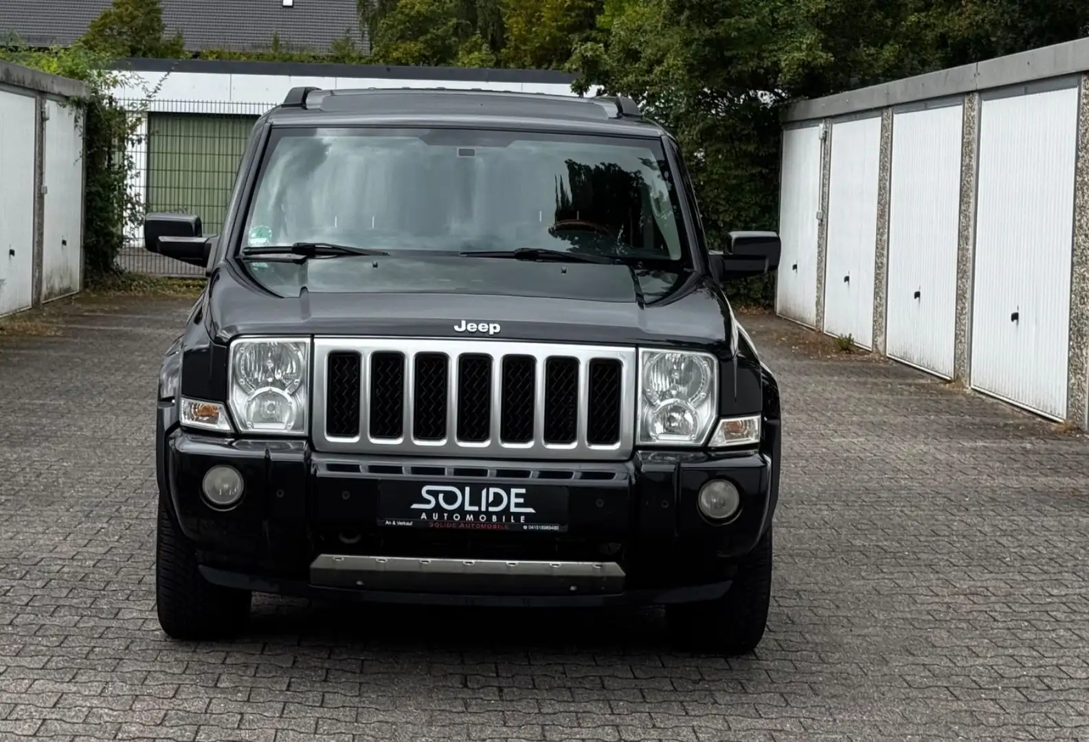 Jeep Commander 3.0 V6 CRD Overland.1Hand Schwarz - 2
