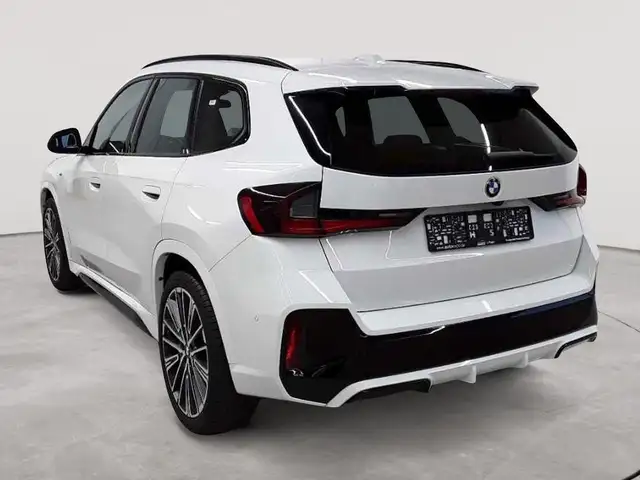 BMW X1 view 5