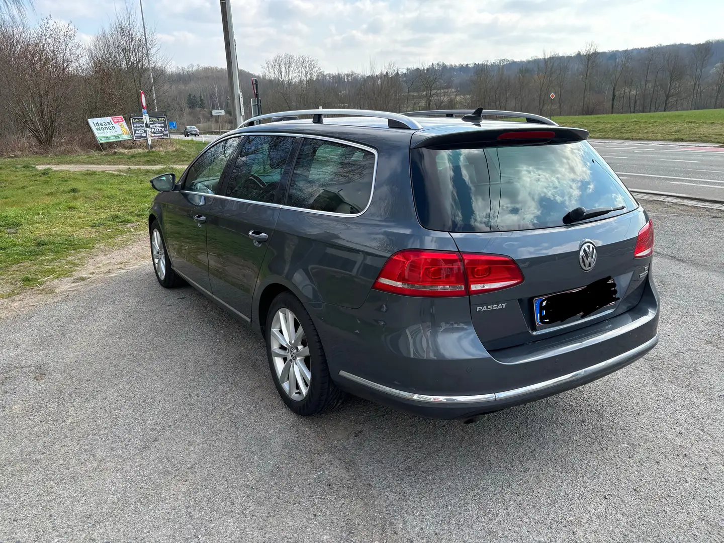 Volkswagen Passat Variant 1.6 TDI BlueMotion Technology Highline DSG (2013) Grey - 2