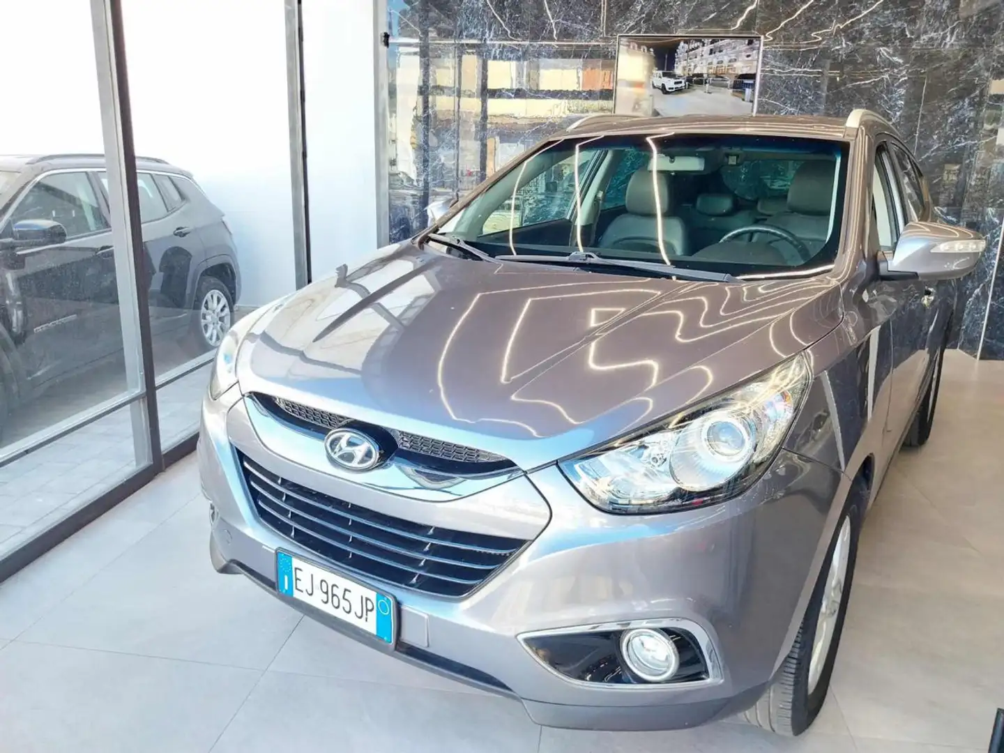 Hyundai iX35 1.7 CRDi 2WD Comfort Grigio - 2