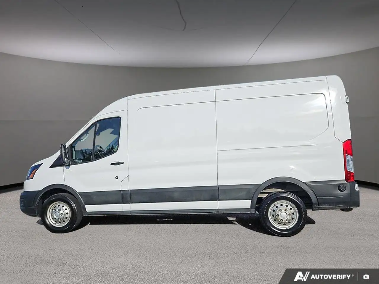 Ford Transit Cargo Van снимка Ford Transit Cargo Van