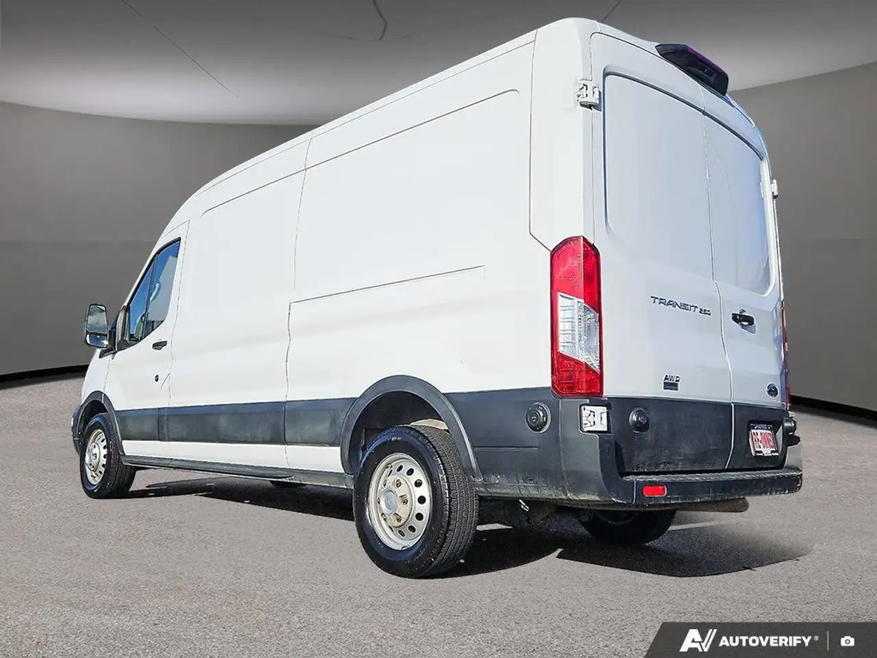 Ford Transit Cargo Van снимка Ford Transit Cargo Van