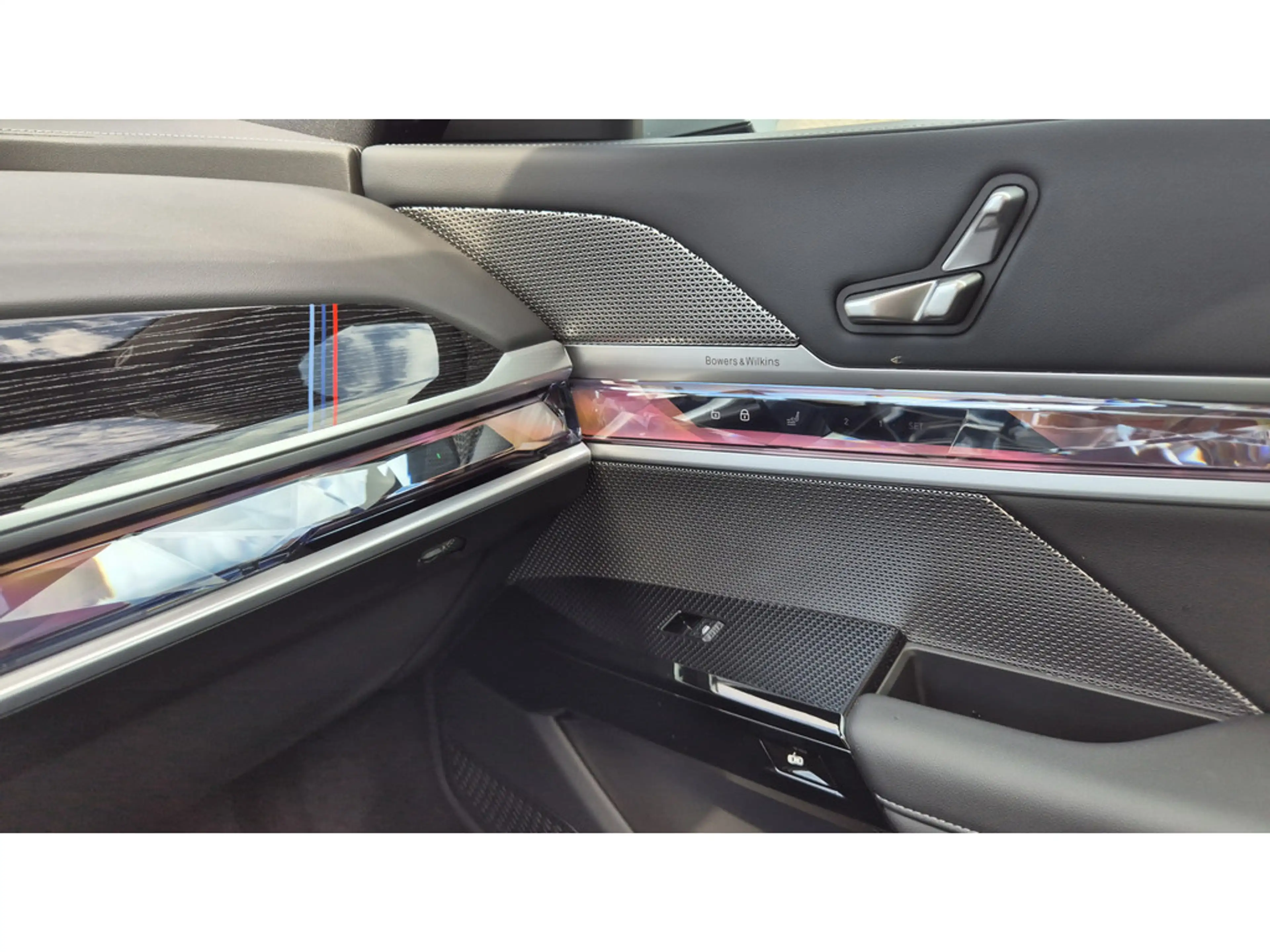 BMW i7 eDrive 50 M Sport TV+PANO+B&W+360°KAM+ACC+ — photo 15