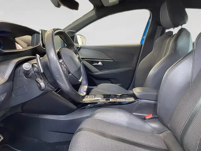 Peugeot 208 view 7