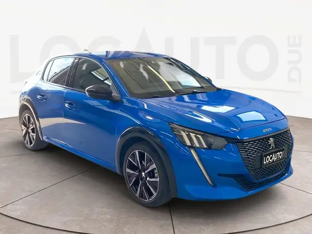 Peugeot 208 view 3