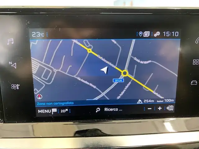 Peugeot 208 view 10