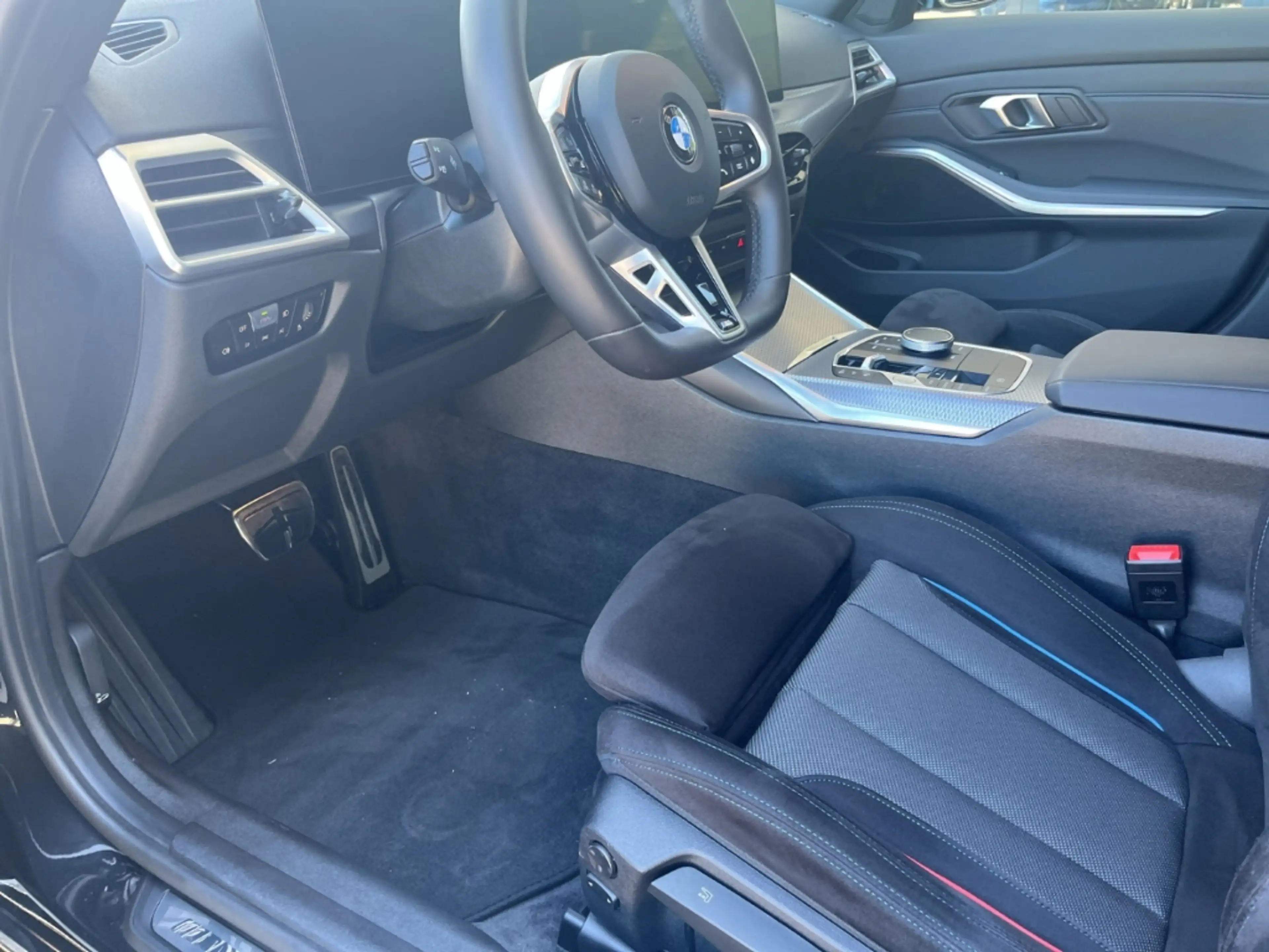 BMW 330 d xDrive M Sport touring/AHK/Navi/Soundsystem — photo 11